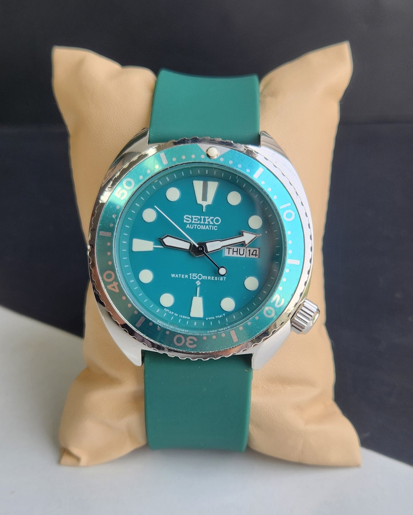 Vintage Seiko Turtle Automatic Sea Green Face Cal. 6309 Sea Green Silicone Strap Day-Date Men's Wrist Watch E58