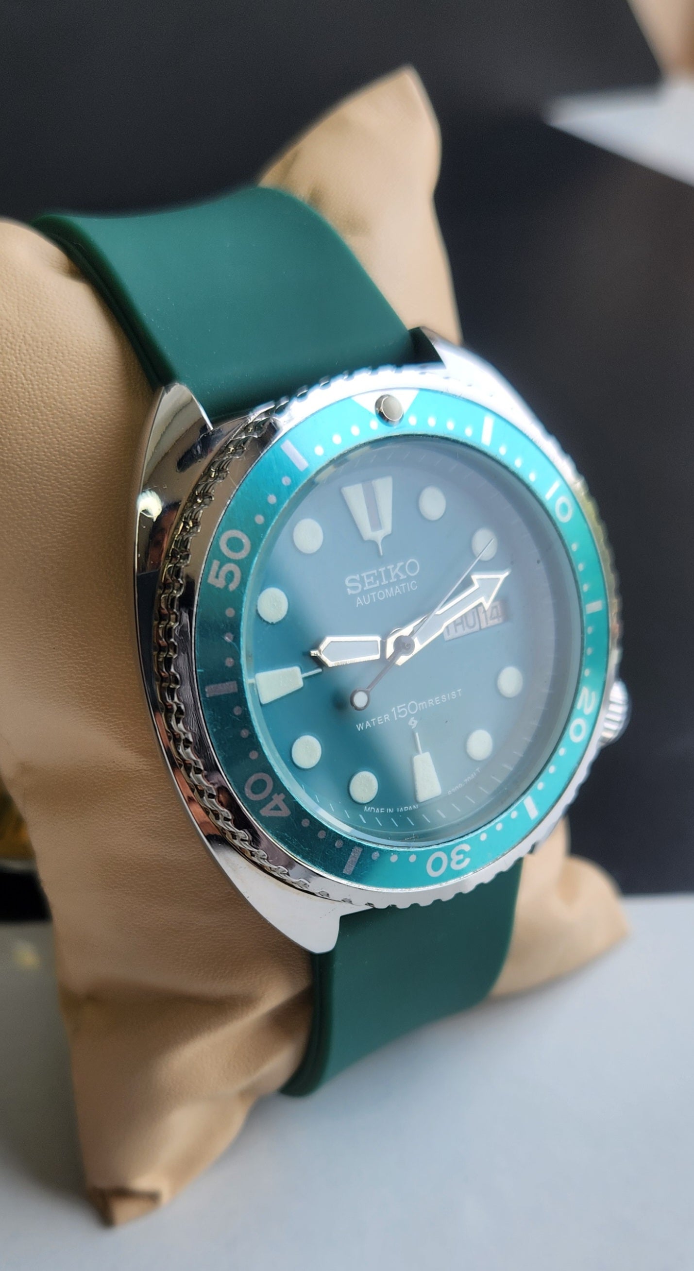 Vintage Seiko Turtle Automatic Sea Green Face Cal. 6309 Sea Green Silicone Strap Day-Date Men's Wrist Watch E58