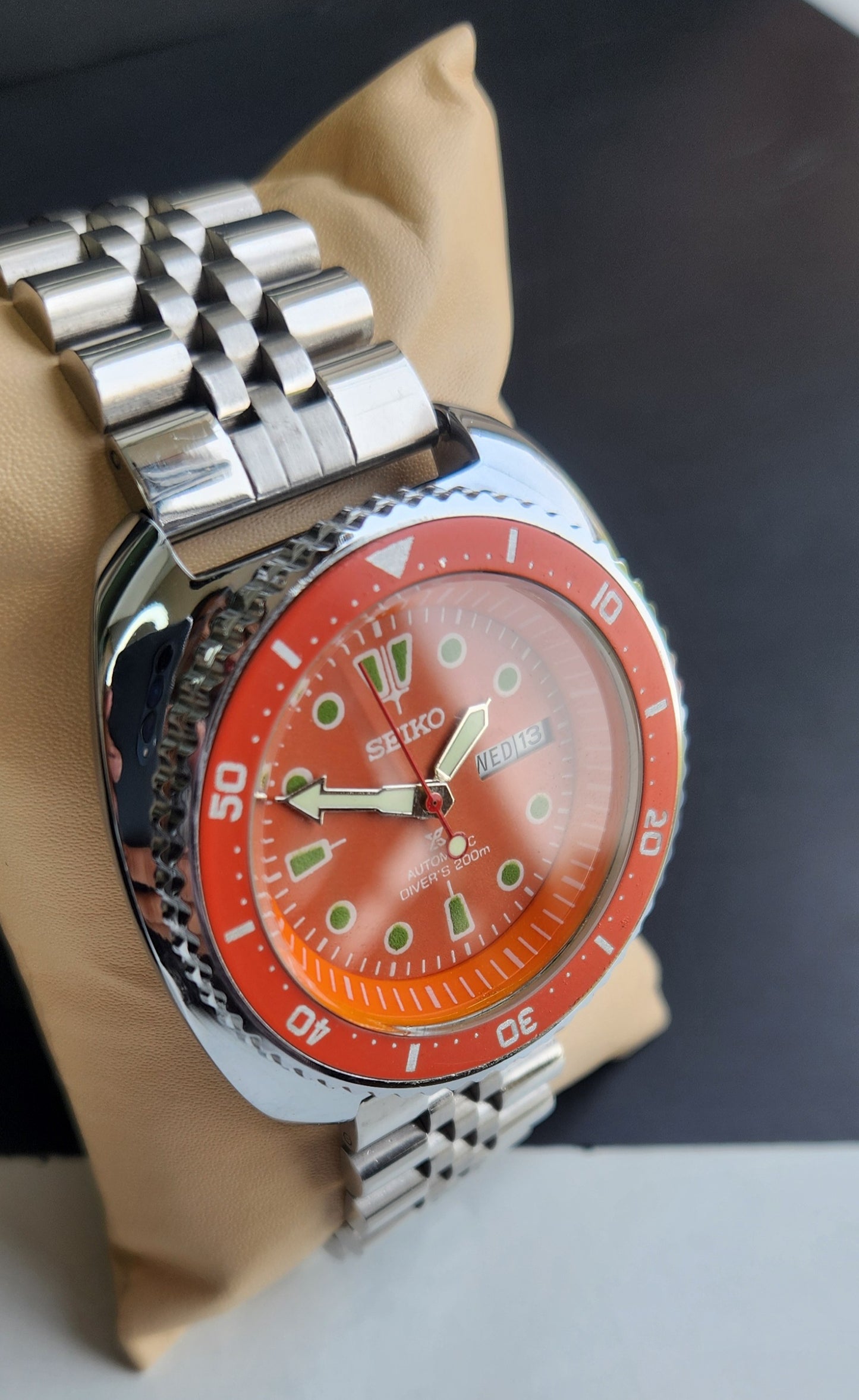 Vintage Seiko Turtle Automatic Orange Face Cal. 6309 Day-Date Men's Wrist Watch E61