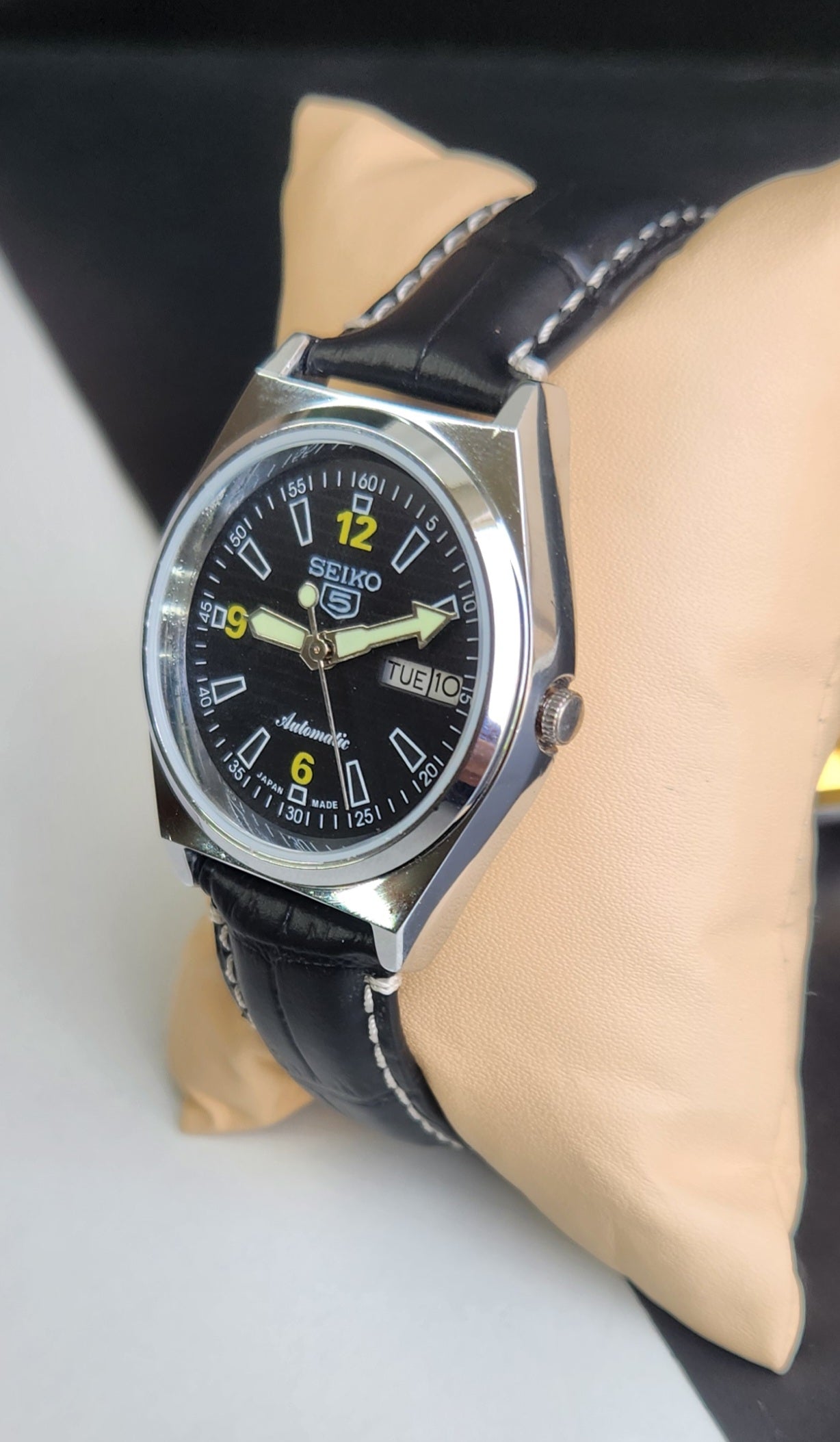 Vintage Mod Seiko 5 Automatic 6309A 17 Jewels Japan Men's Day-Date Black Face Wrist Watch E70