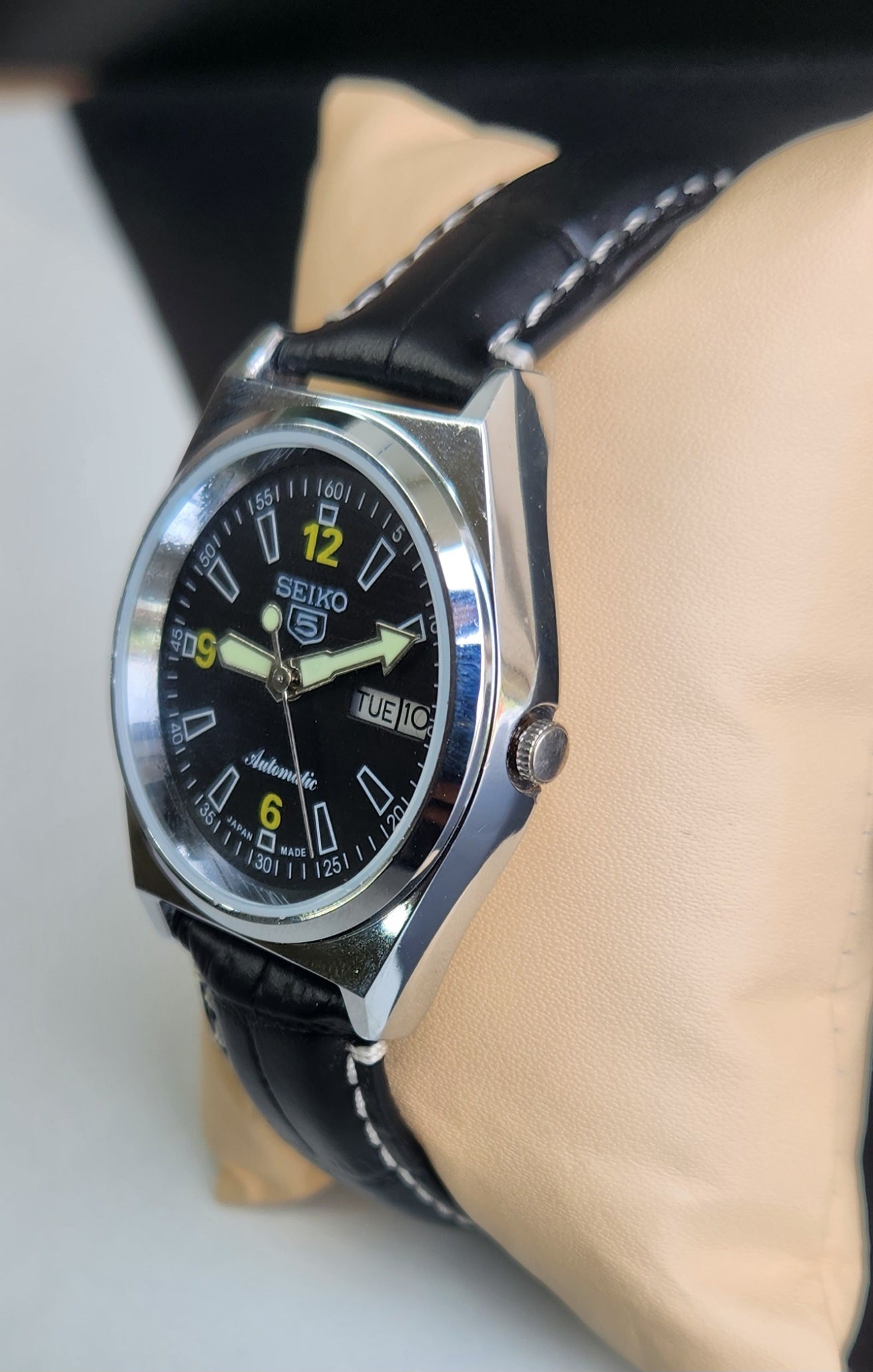 Vintage Mod Seiko 5 Automatic 6309A 17 Jewels Japan Men's Day-Date Black Face Wrist Watch E70