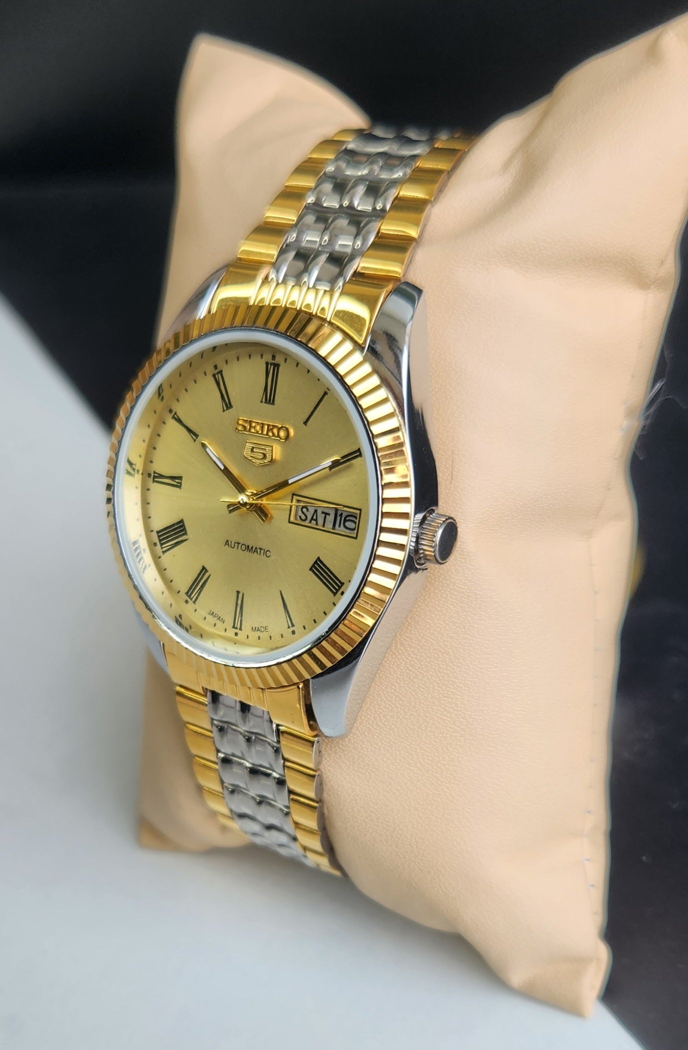 Vintage Mod Seiko Automatic 17 Jewels Cal. 6309 Golden Face Fix Bezel Two Tone Men's Wrist Watch E67