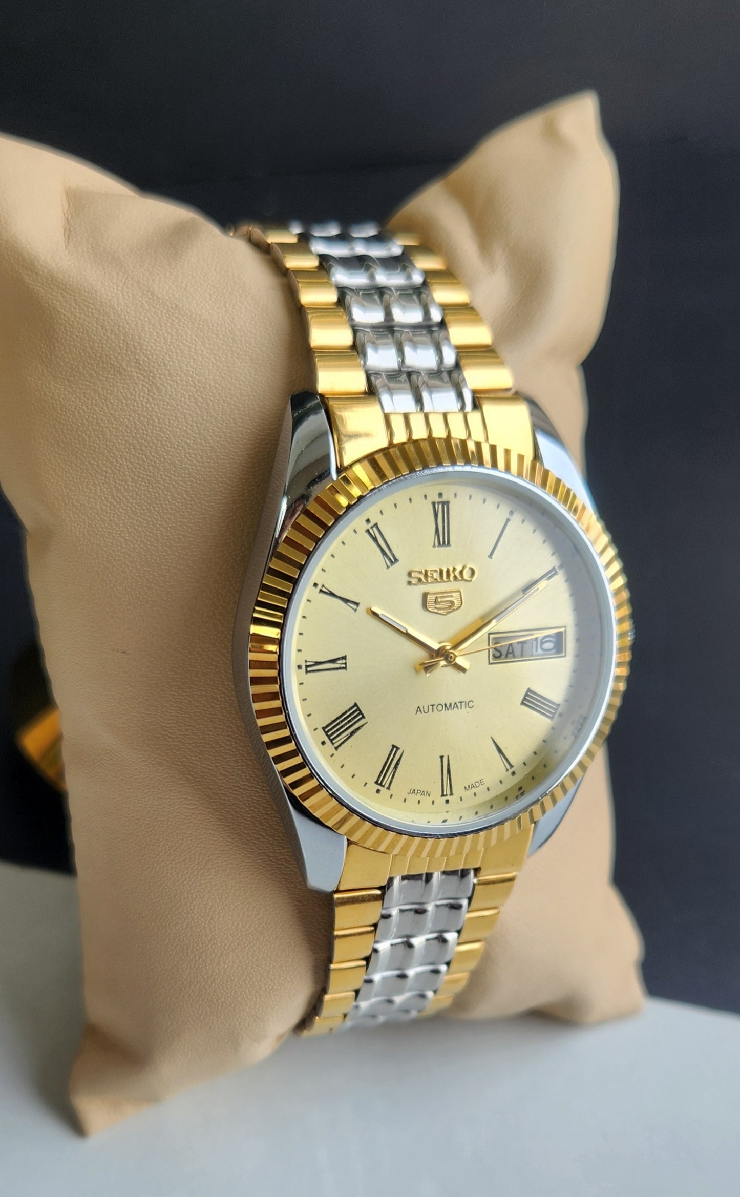 Vintage Mod Seiko Automatic 17 Jewels Cal. 6309 Golden Face Fix Bezel Two Tone Men's Wrist Watch E67