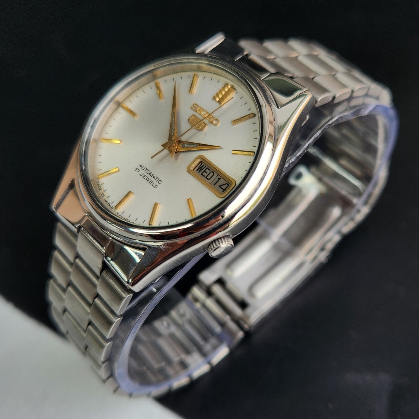 Vintage 1982 Original Seiko 5 Automatic 7009-3100 White Face 17 Jewels Day-Date Japanese Men's Wrist Watch EG01