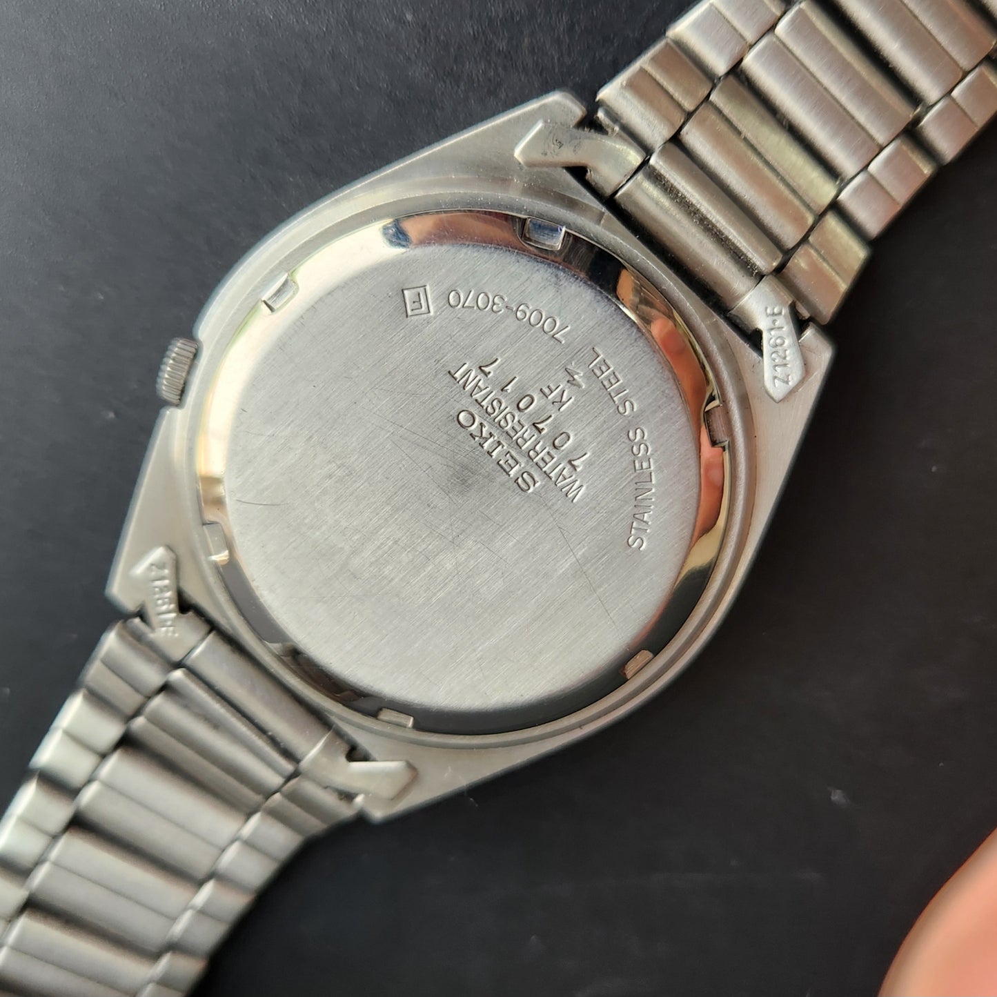 Vintage 1977 Original Seiko 5 Automatic 7009-3070 White Face 17 Jewels Day-Date Japanese Men's Wrist Watch EG02