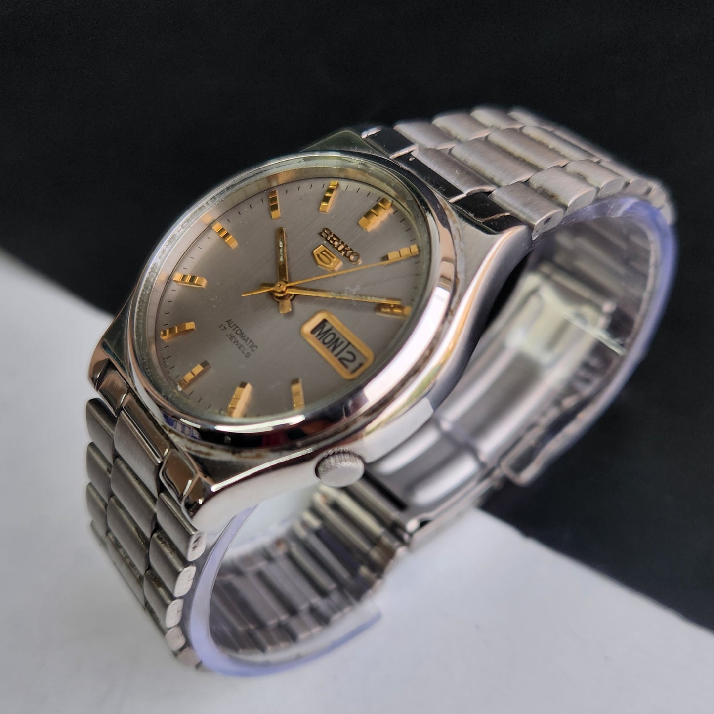 Vintage 1985 Original Seiko 5 Automatic 7009-3171 Gray Face 17 Jewels Day-Date Japanese Men's Wrist Watch EG04