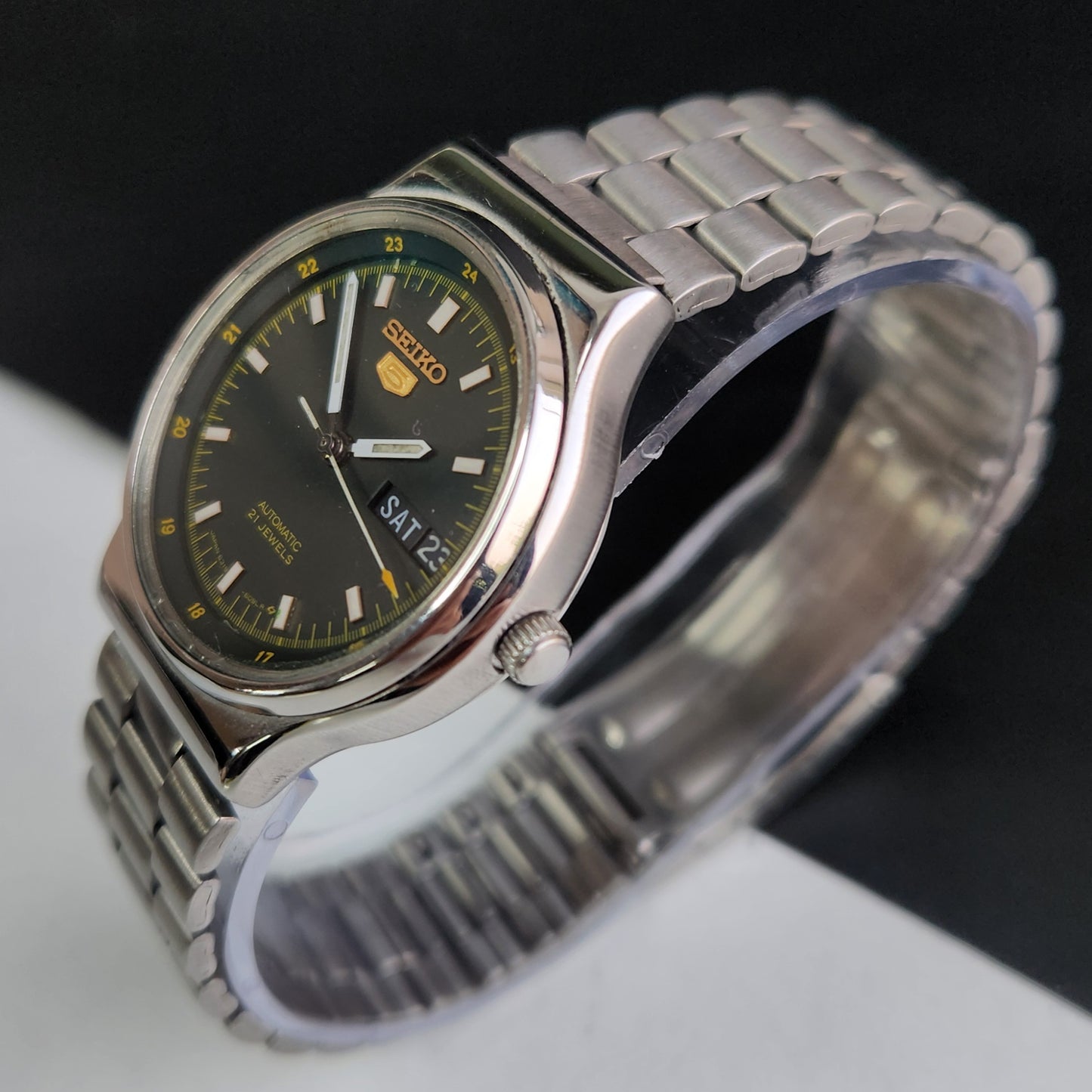 Vintage 1985 Original Seiko 5 Automatic 6319-606A Black Face 21 Jewels Day-Date Japanese Men's Wrist Watch EG09