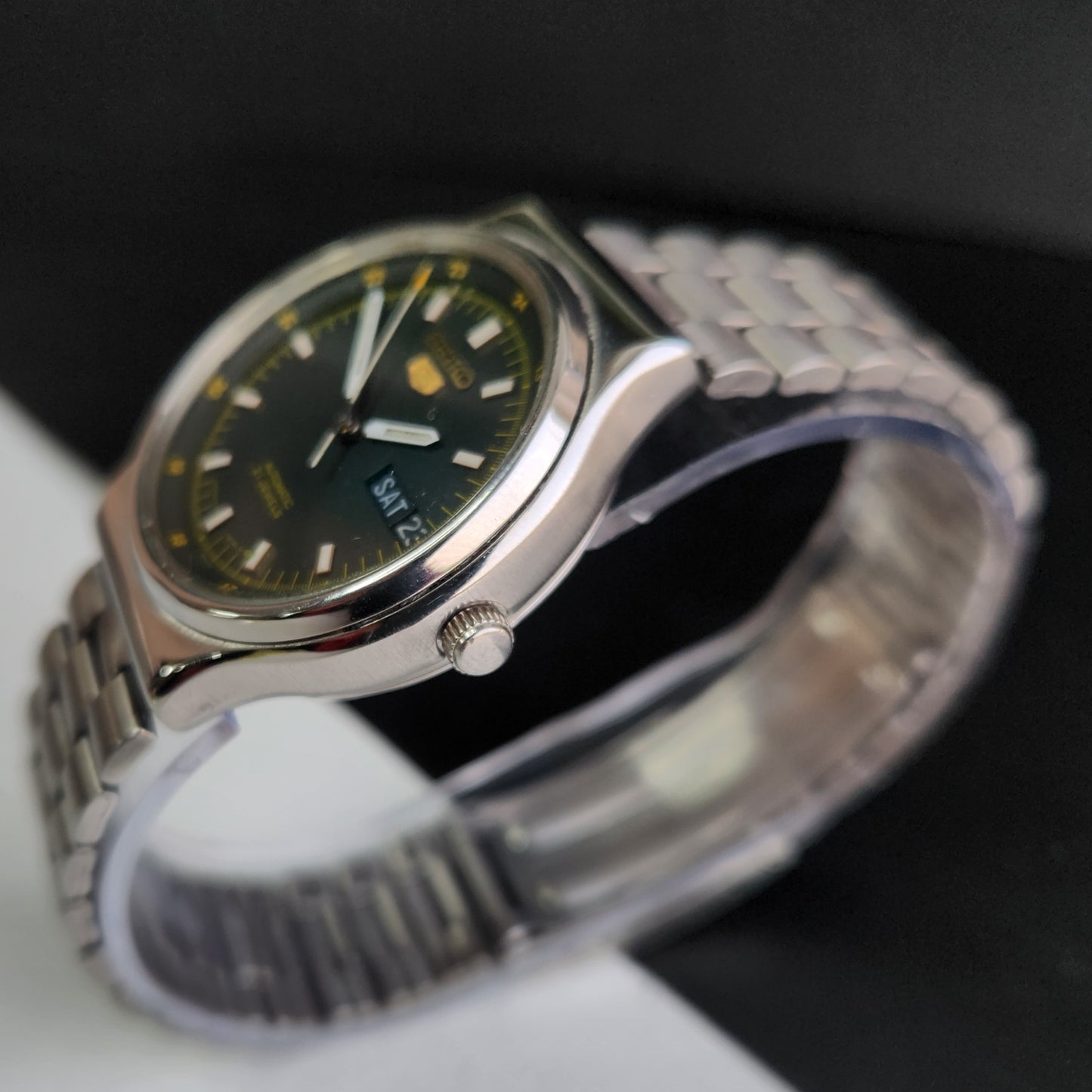 Vintage 1985 Original Seiko 5 Automatic 6319-606A Black Face 21 Jewels Day-Date Japanese Men's Wrist Watch EG09