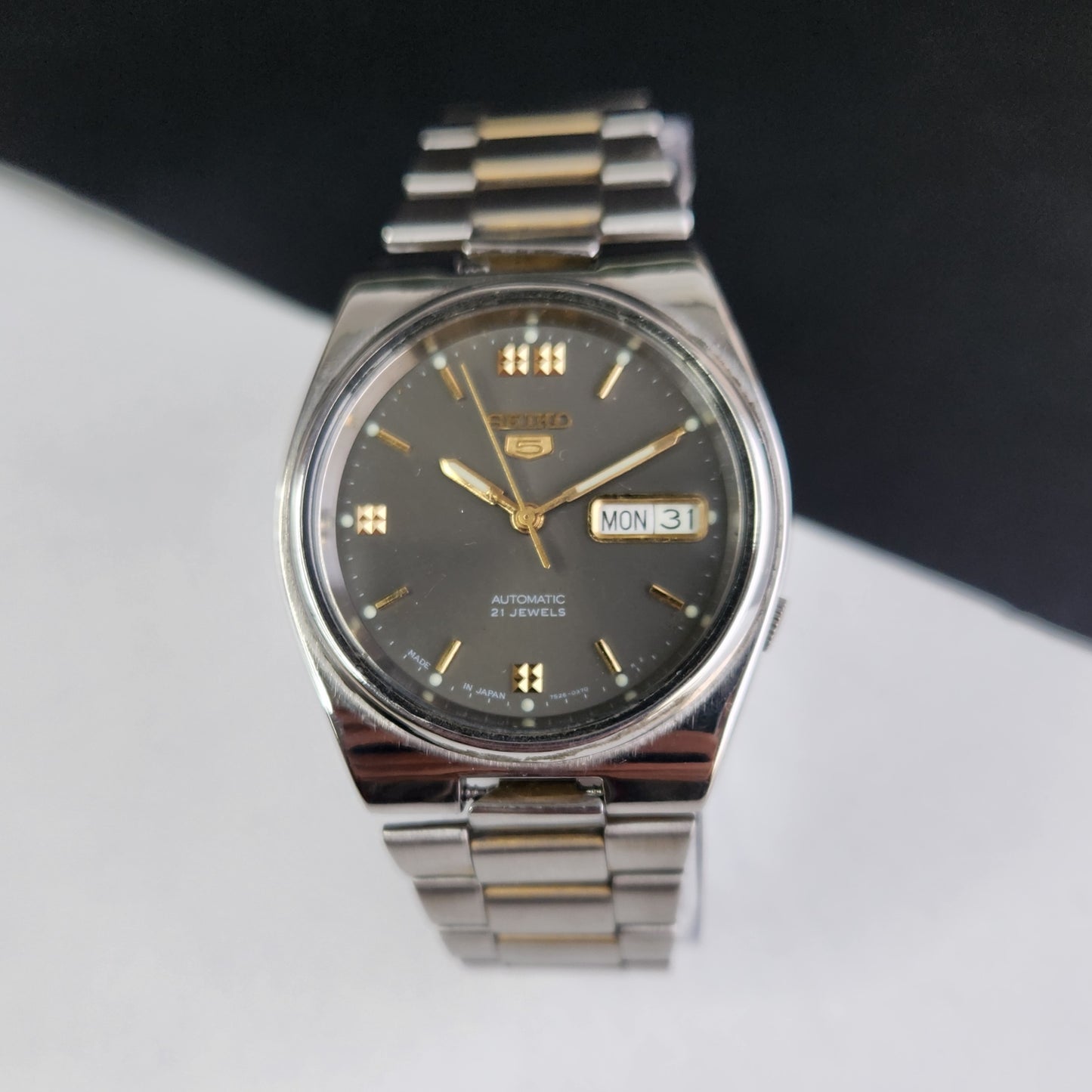 Vintage 1999 Original Seiko 5 Automatic 7S26-3100 Gray Face 21 Jewels Day-Date Japanese Men's Wrist Watch EG10