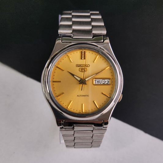 Vintage 1996 Original Seiko 5 Automatic 7S26-3160 Golden Face 21 Jewels Day-Date Japanese Men's Wrist Watch EG11