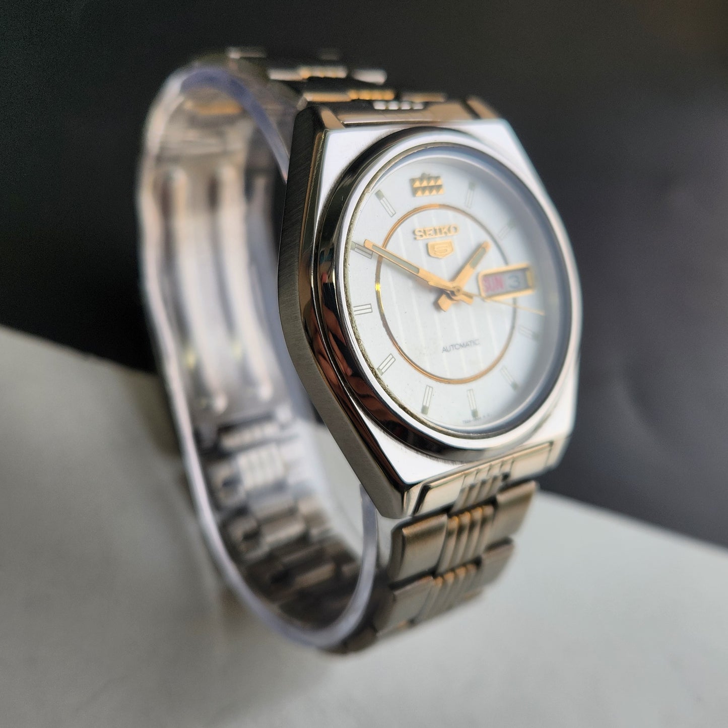 Vintage 1999 Original Seiko 5 Automatic 7S26-8760 White Face 21 Jewels Day-Date Japanese Men's Wrist Watch EG12