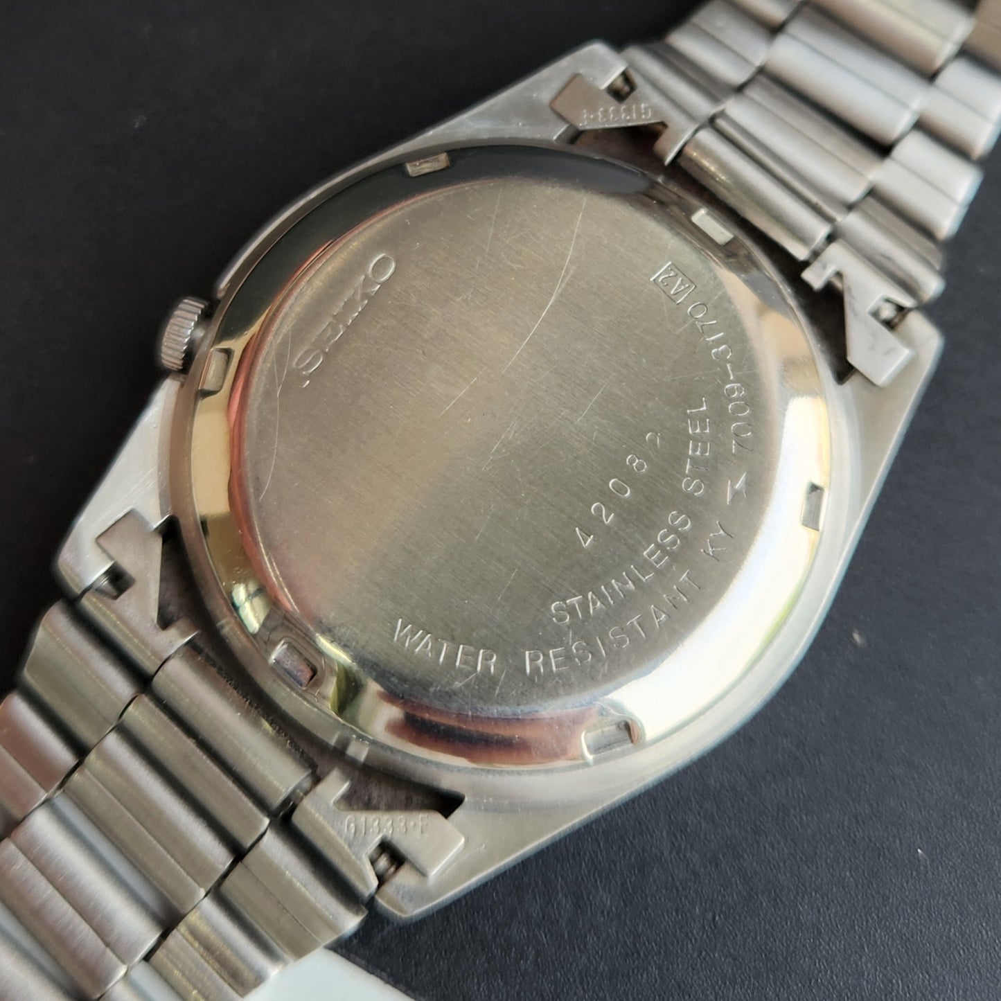 Vintage 1980 Original Seiko 5 Automatic 7009-3170 White Face 17 Jewels Day-Date Japanese Men's Wrist Watch EG17