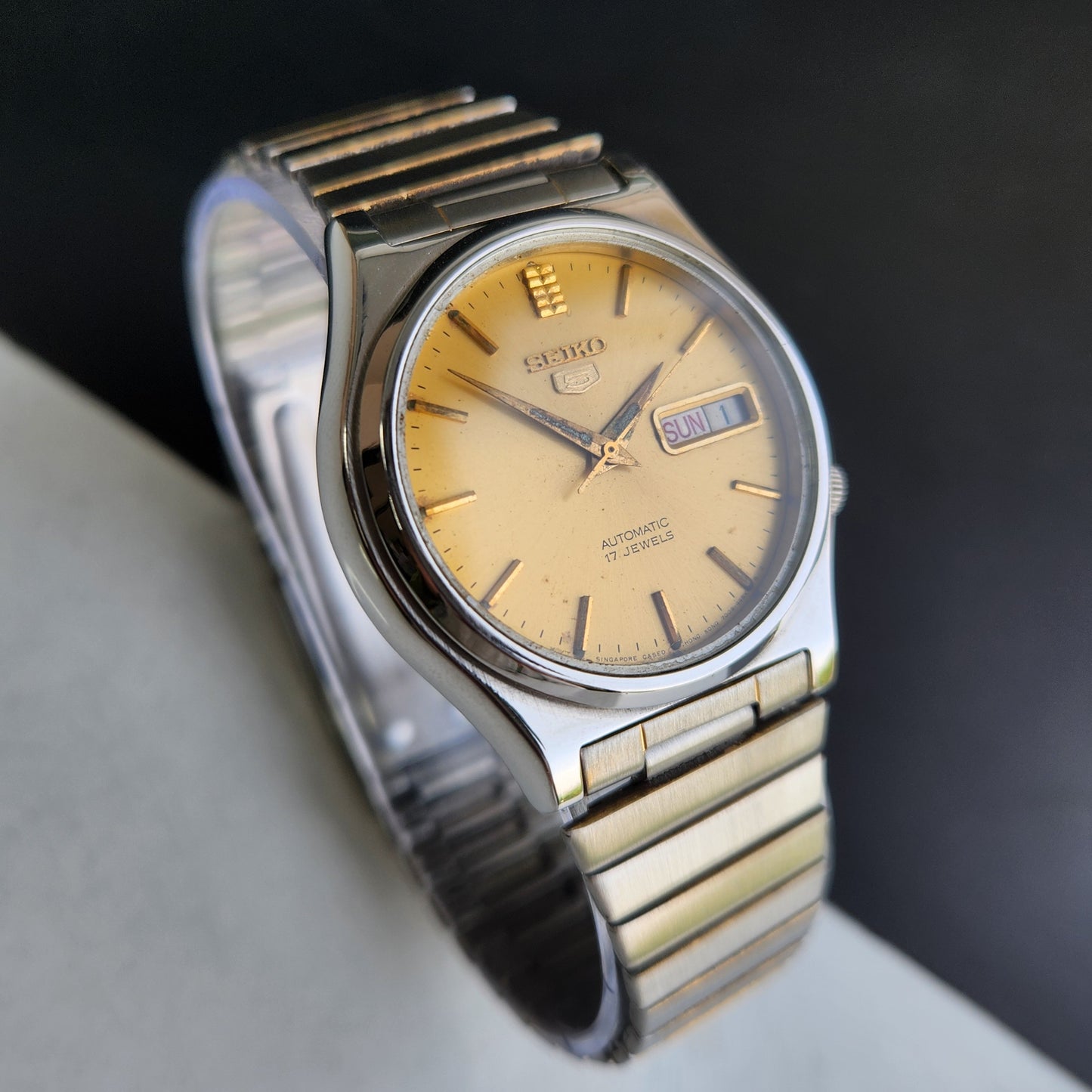 Vintage 1976 Original Seiko 5 Automatic 7009-5821 Golden Face 17 Jewels Day-Date Japanese Men's Wrist Watch EG18