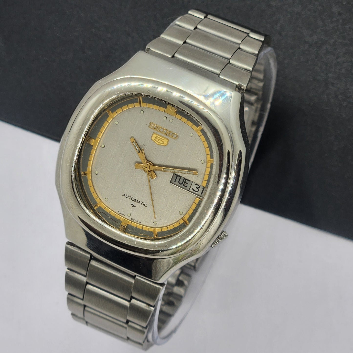 Vintage 1982 Original Seiko 5 Automatic 7009-5130 Gray Face 17 Jewels Day-Date Japanese Men's Wrist Watch EG20