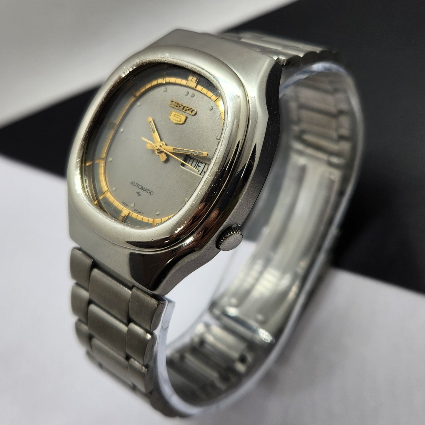 Vintage 1982 Original Seiko 5 Automatic 7009-5130 Gray Face 17 Jewels Day-Date Japanese Men's Wrist Watch EG20