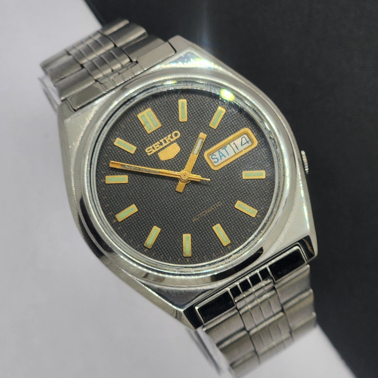 Vintage 1977 Original Seiko 5 Automatic 7009-8761 Black Face 17 Jewels Day-Date Japanese Men's Wrist Watch EG21
