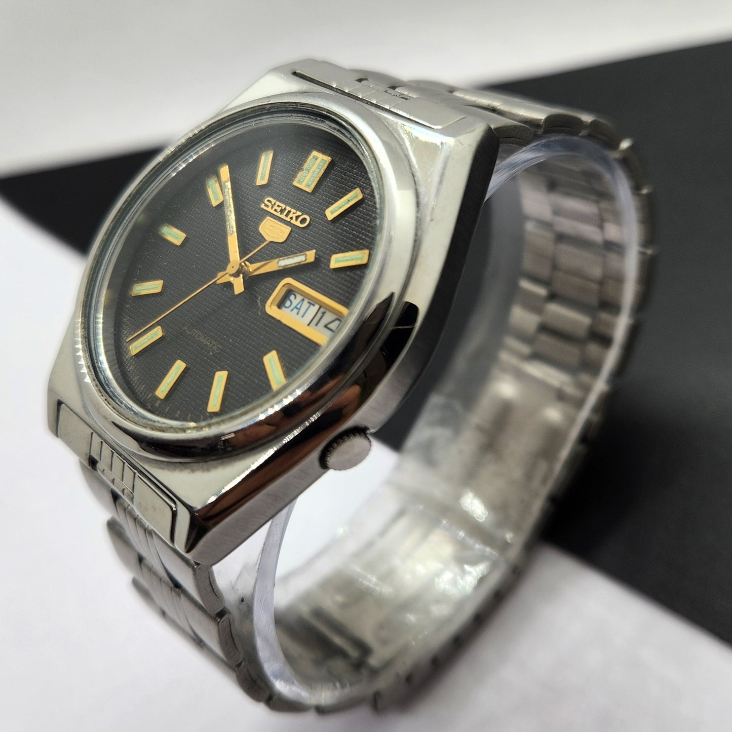 Vintage 1977 Original Seiko 5 Automatic 7009-8761 Black Face 17 Jewels Day-Date Japanese Men's Wrist Watch EG21