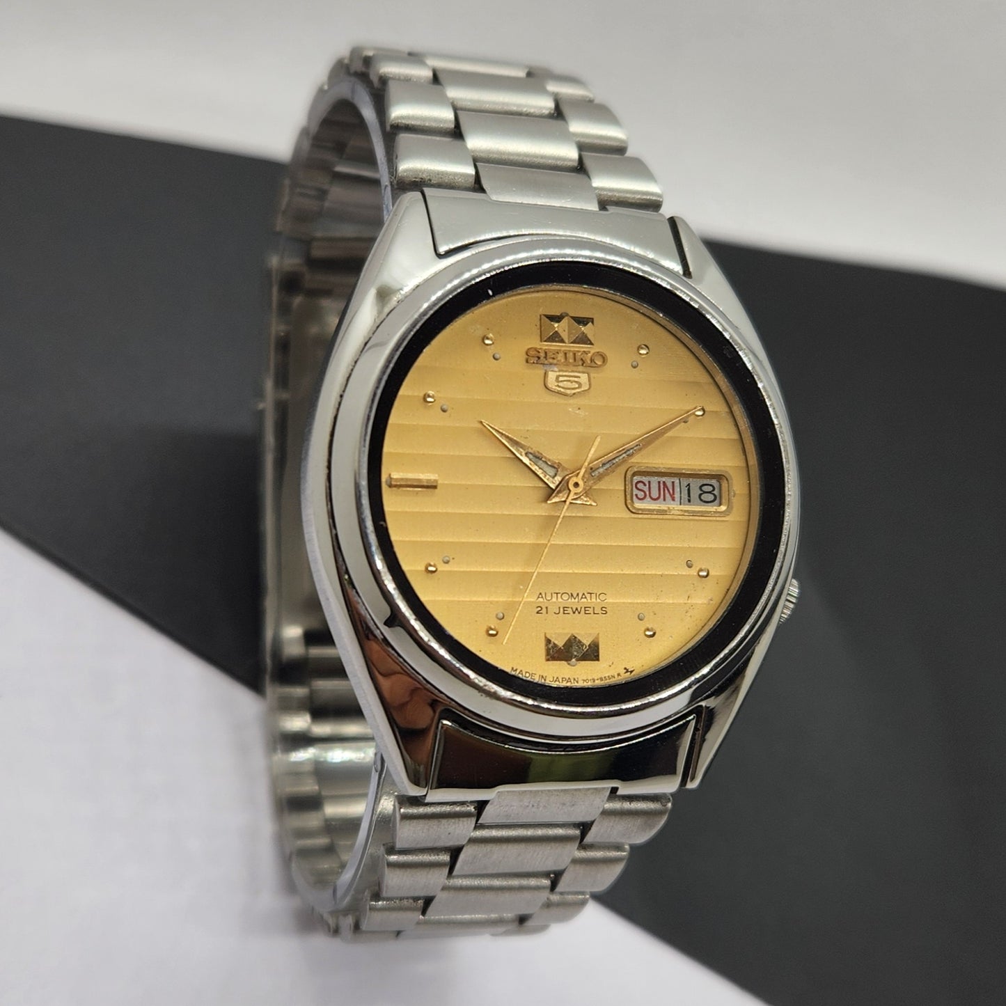 Vintage 1969 Original Seiko 5 Automatic 7019-8180 Golden Face 21 Jewels Day-Date Japanese Men's Wrist Watch EG22
