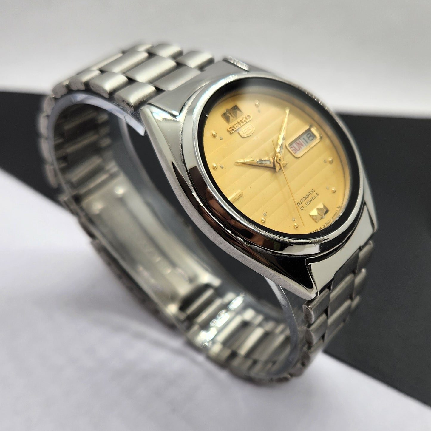 Vintage 1969 Original Seiko 5 Automatic 7019-8180 Golden Face 21 Jewels Day-Date Japanese Men's Wrist Watch EG22