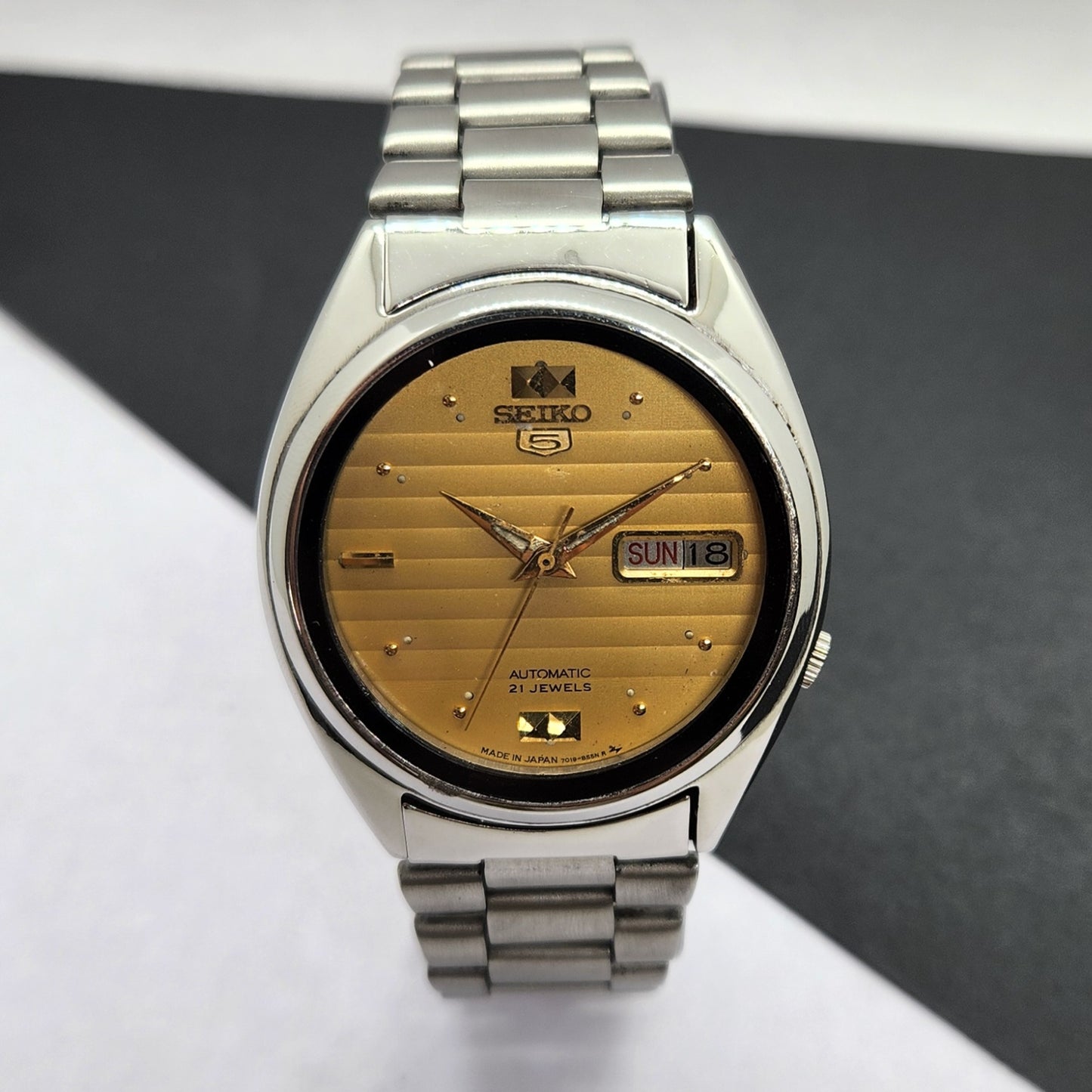 Vintage 1969 Original Seiko 5 Automatic 7019-8180 Golden Face 21 Jewels Day-Date Japanese Men's Wrist Watch EG22