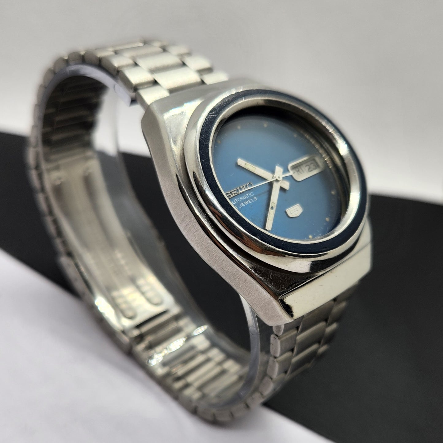 Vintage 1974 Original Seiko 5 Automatic 7019-7340 Blue Face 21 Jewels Day-Date Japanese Men's Wrist Watch EG23