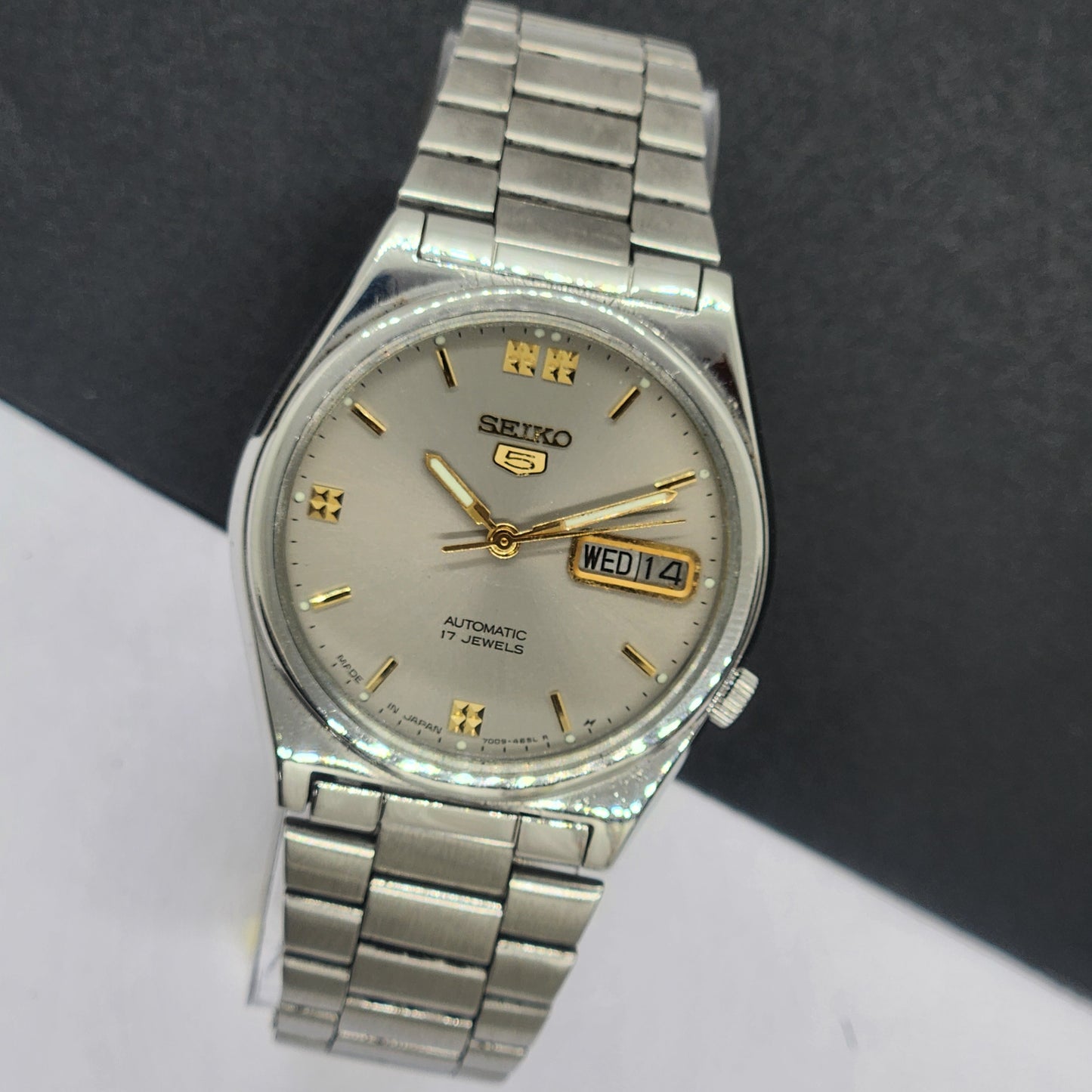 Vintage 1984 Original Seiko 5 Automatic 7009-3020 Gray Face 17 Jewels Day-Date Japanese Men's Wrist Watch EG26