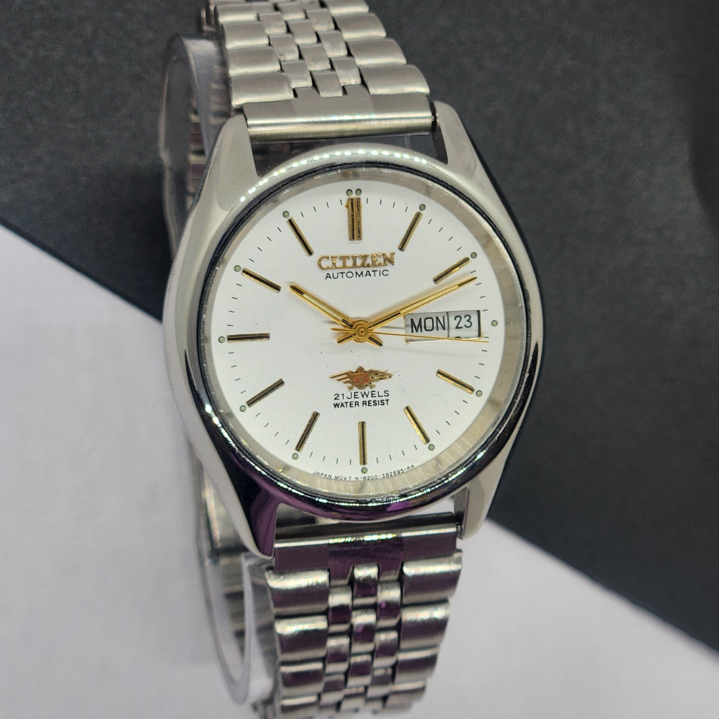 Vintage 1989 Original Citizen Automatic Cal. 8200 White Face 21 Jewels Day-Date Japanese Men's Wrist Watch EG29