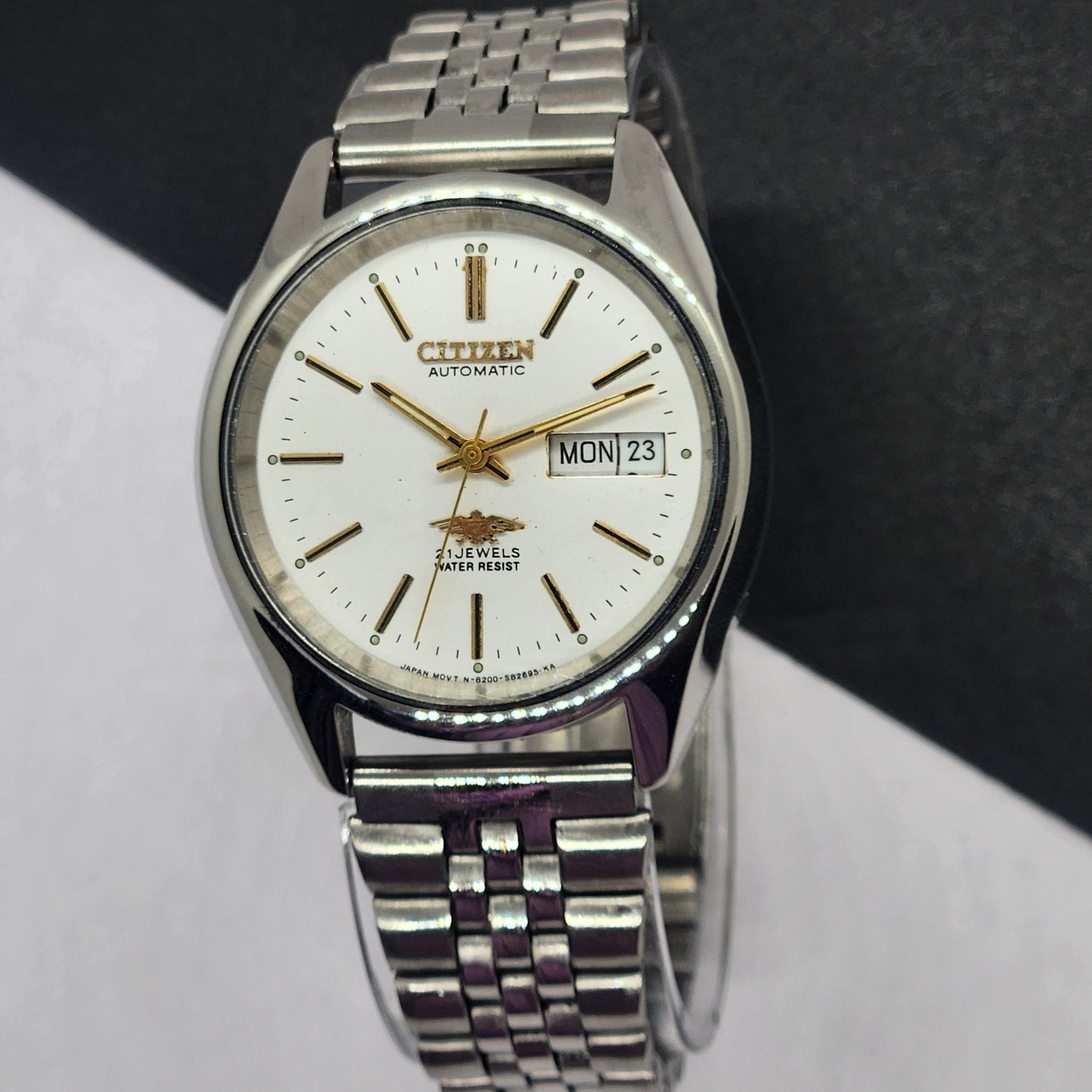 Vintage 1989 Original Citizen Automatic Cal. 8200 White Face 21 Jewels Day-Date Japanese Men's Wrist Watch EG29