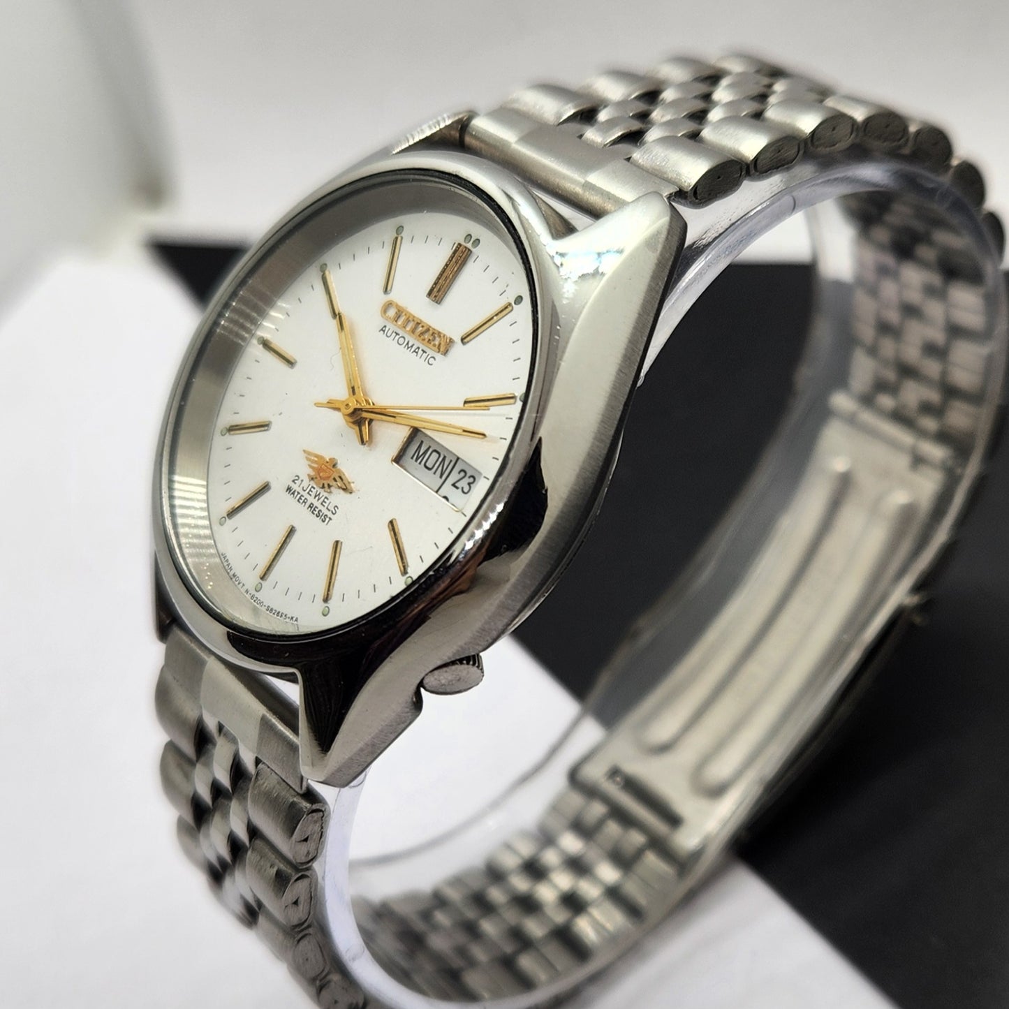 Vintage 1989 Original Citizen Automatic Cal. 8200 White Face 21 Jewels Day-Date Japanese Men's Wrist Watch EG29