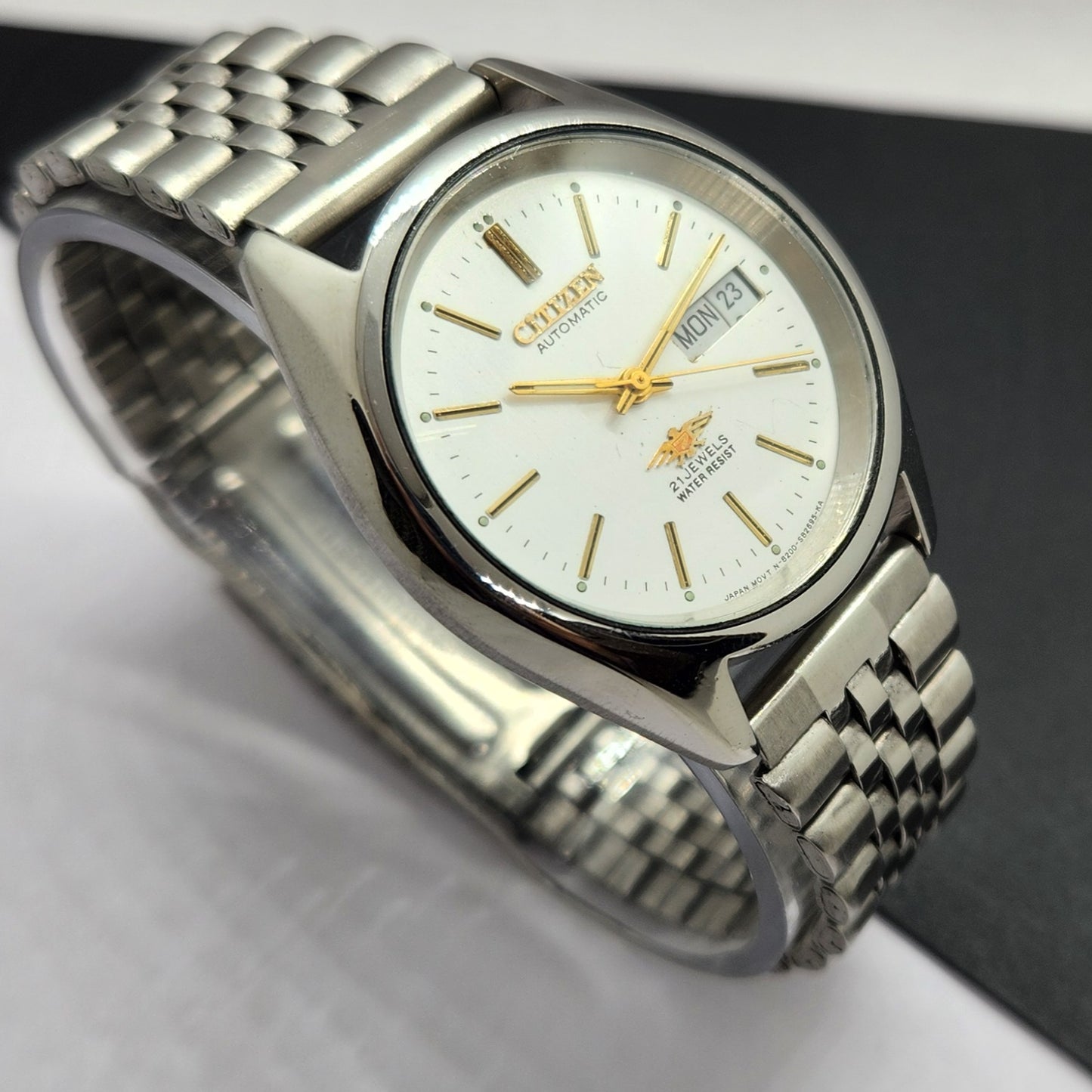 Vintage 1989 Original Citizen Automatic Cal. 8200 White Face 21 Jewels Day-Date Japanese Men's Wrist Watch EG29