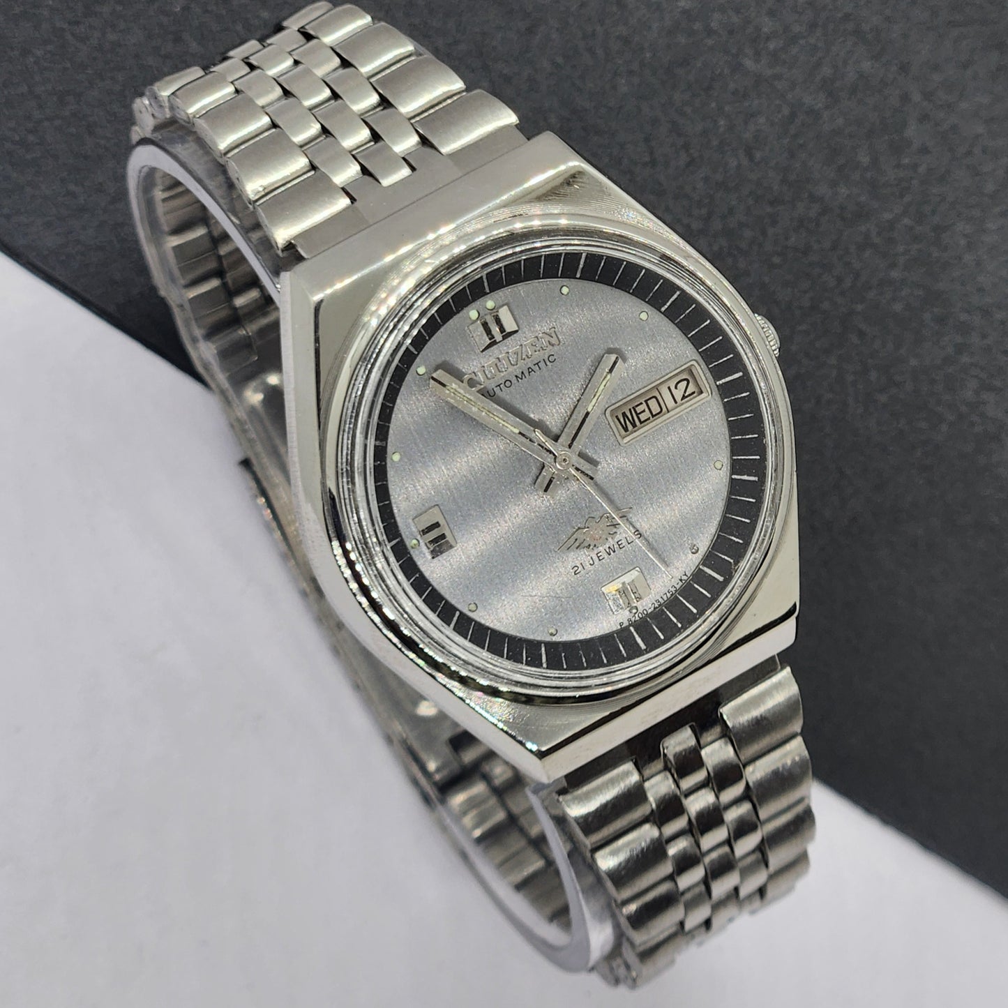 Vintage 1977 Original Citizen Automatic Cal. 8200 Gray Face 21 Jewels Day-Date Japanese Men's Wrist Watch EG30