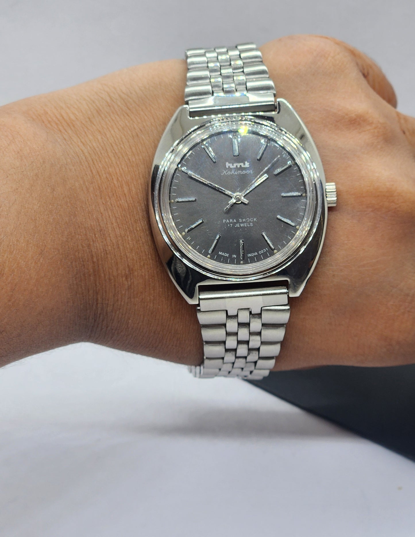 Vintage Original HMT Kohinoor Hand Winding 17 Jewels Gray Face Silver Bracelet Men's Wrist Watch F25