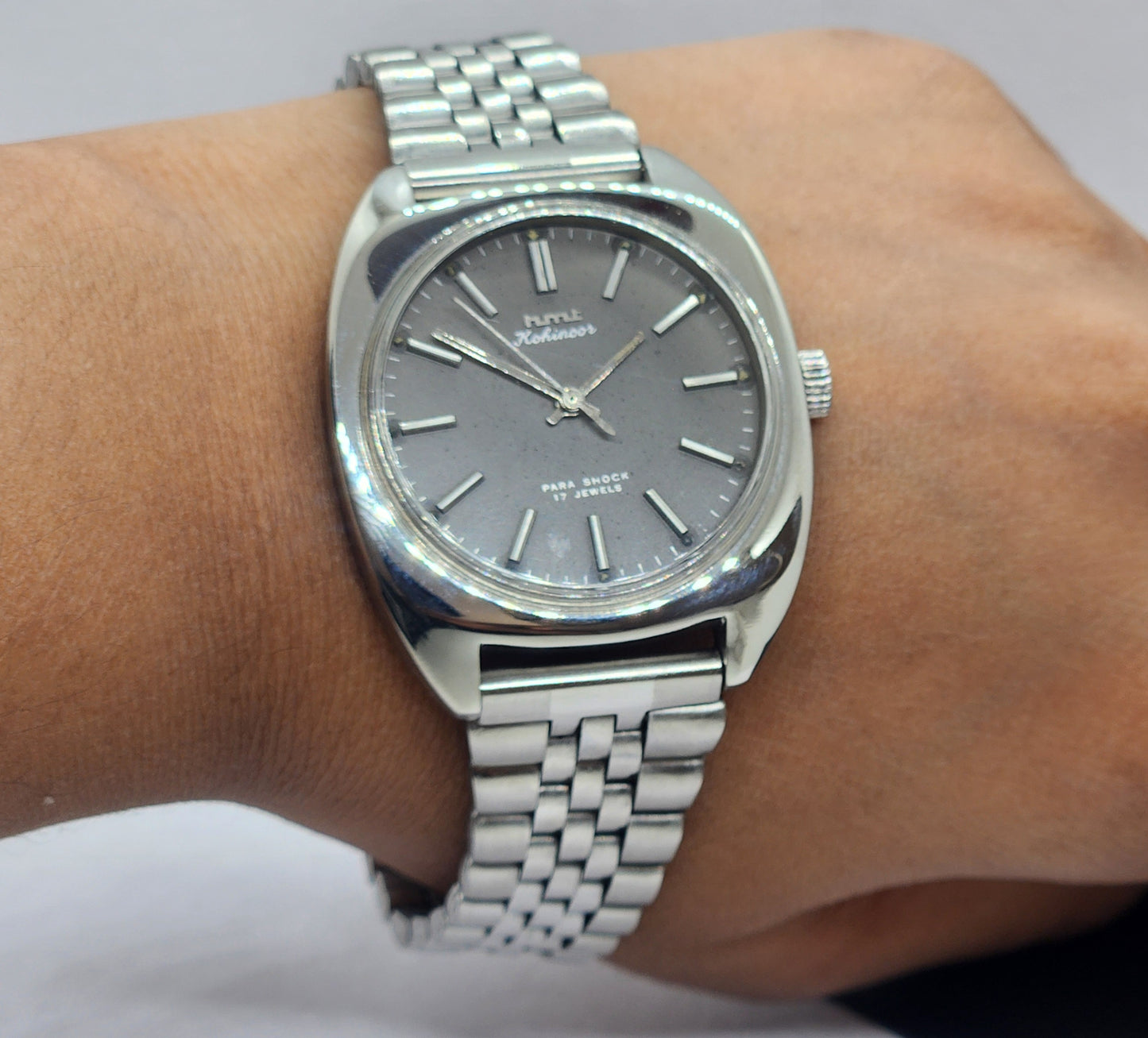 Vintage Original HMT Kohinoor Hand Winding 17 Jewels Gray Face Silver Bracelet Men's Wrist Watch F26