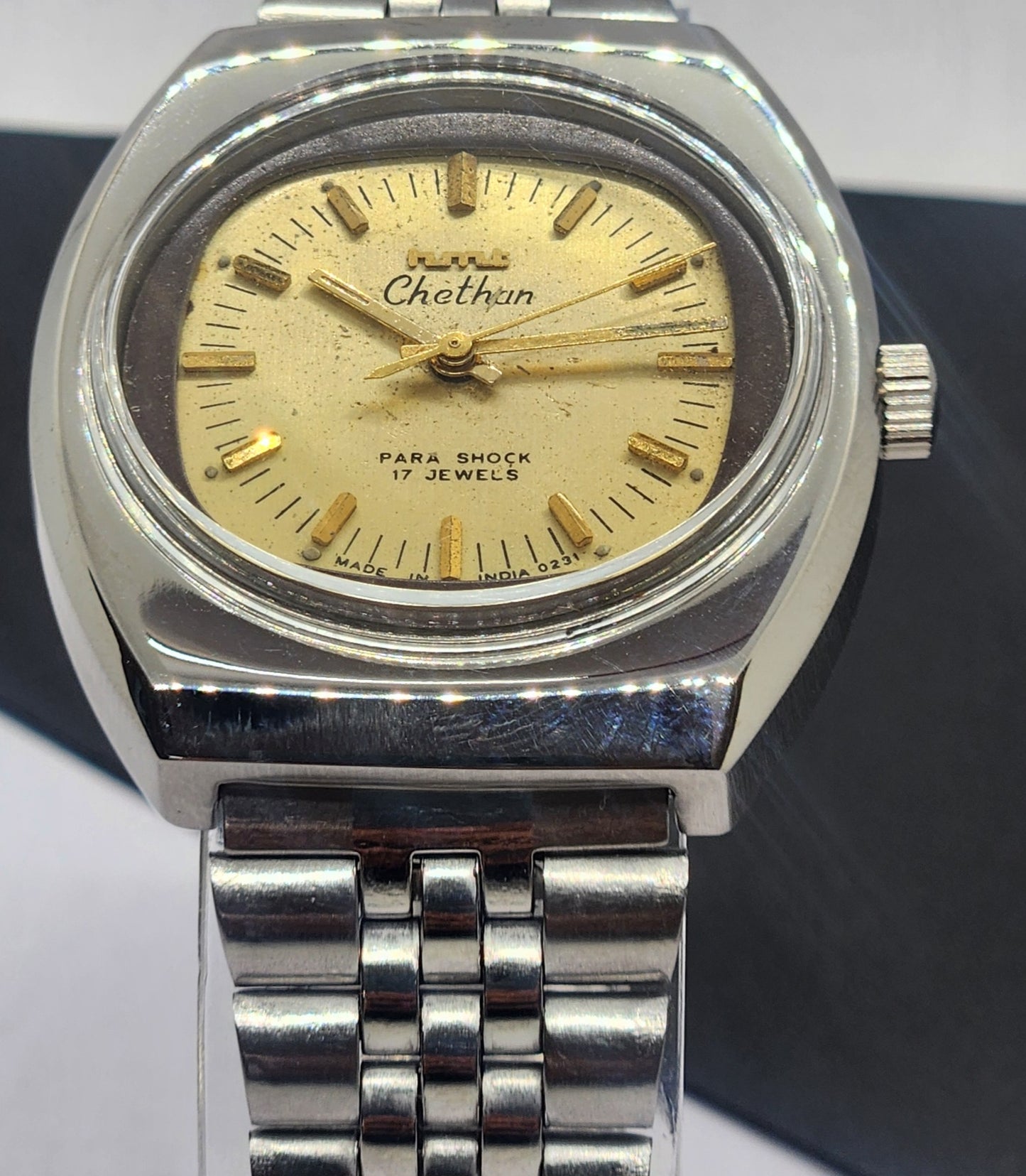 Vintage Original HMT Chethan Hand Winding 17 Jewels Golden Face Silver Bracelet Men's Wrist Watch F36