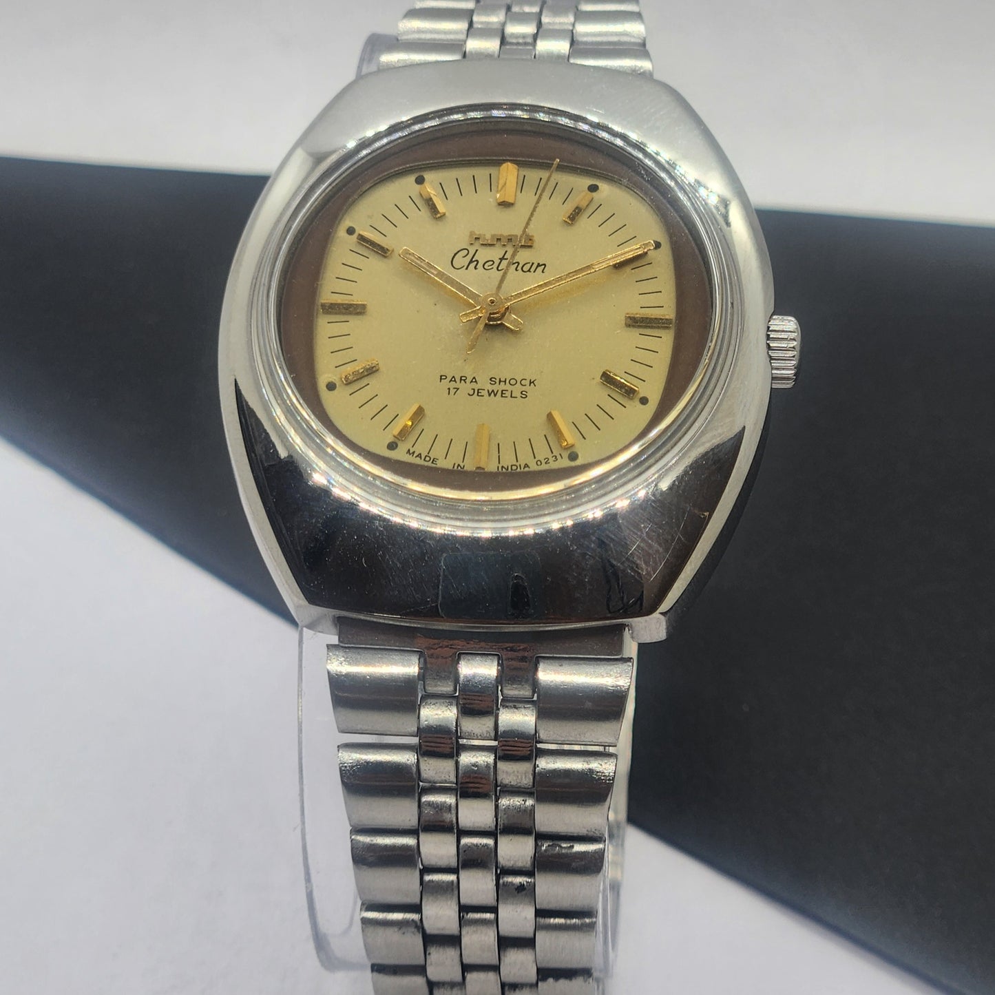 Vintage Original HMT Chethan Hand Winding 17 Jewels Golden Face Silver Bracelet Men's Wrist Watch F37