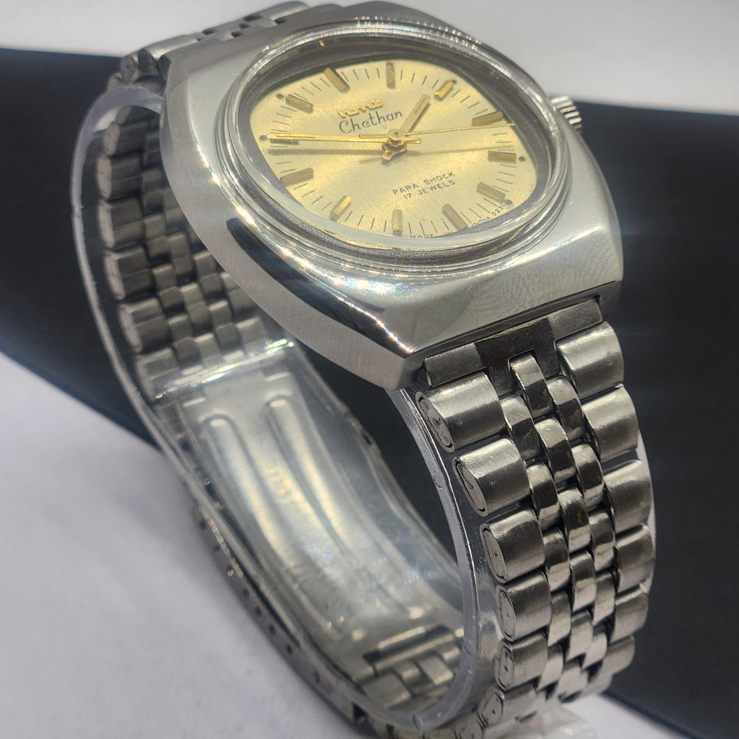 Vintage Original HMT Chethan Hand Winding 17 Jewels Golden Face Silver Bracelet Men's Wrist Watch F38