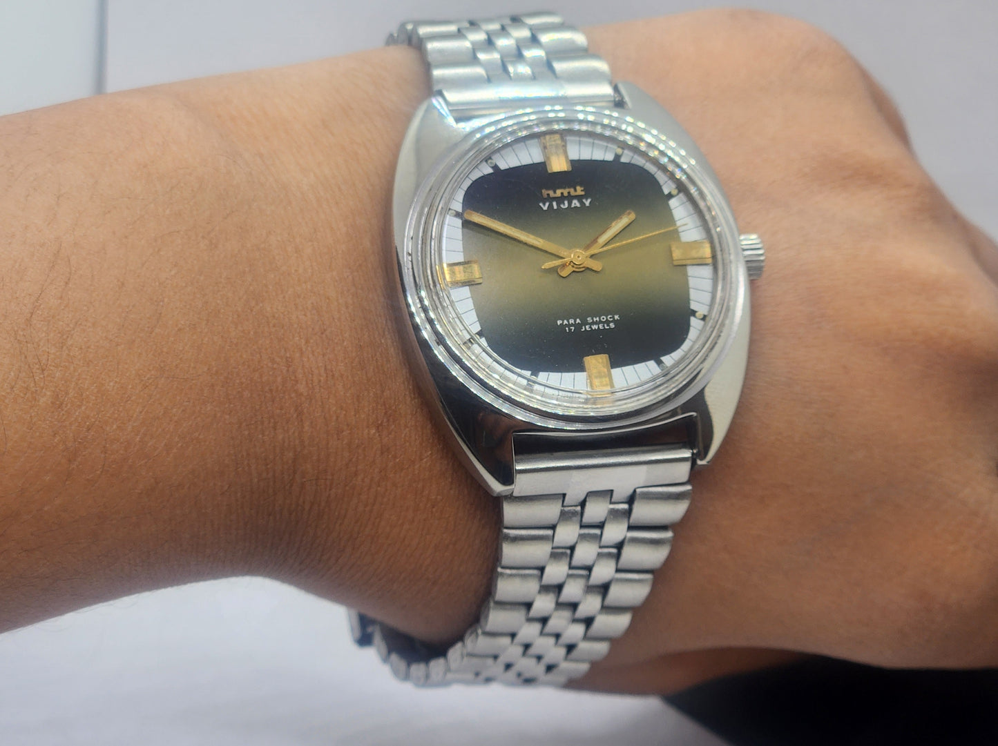 Vintage Original HMT Vijay Hand Winding 17 Jewels Black Face Silver Bracelet Men's Wrist Watch F39