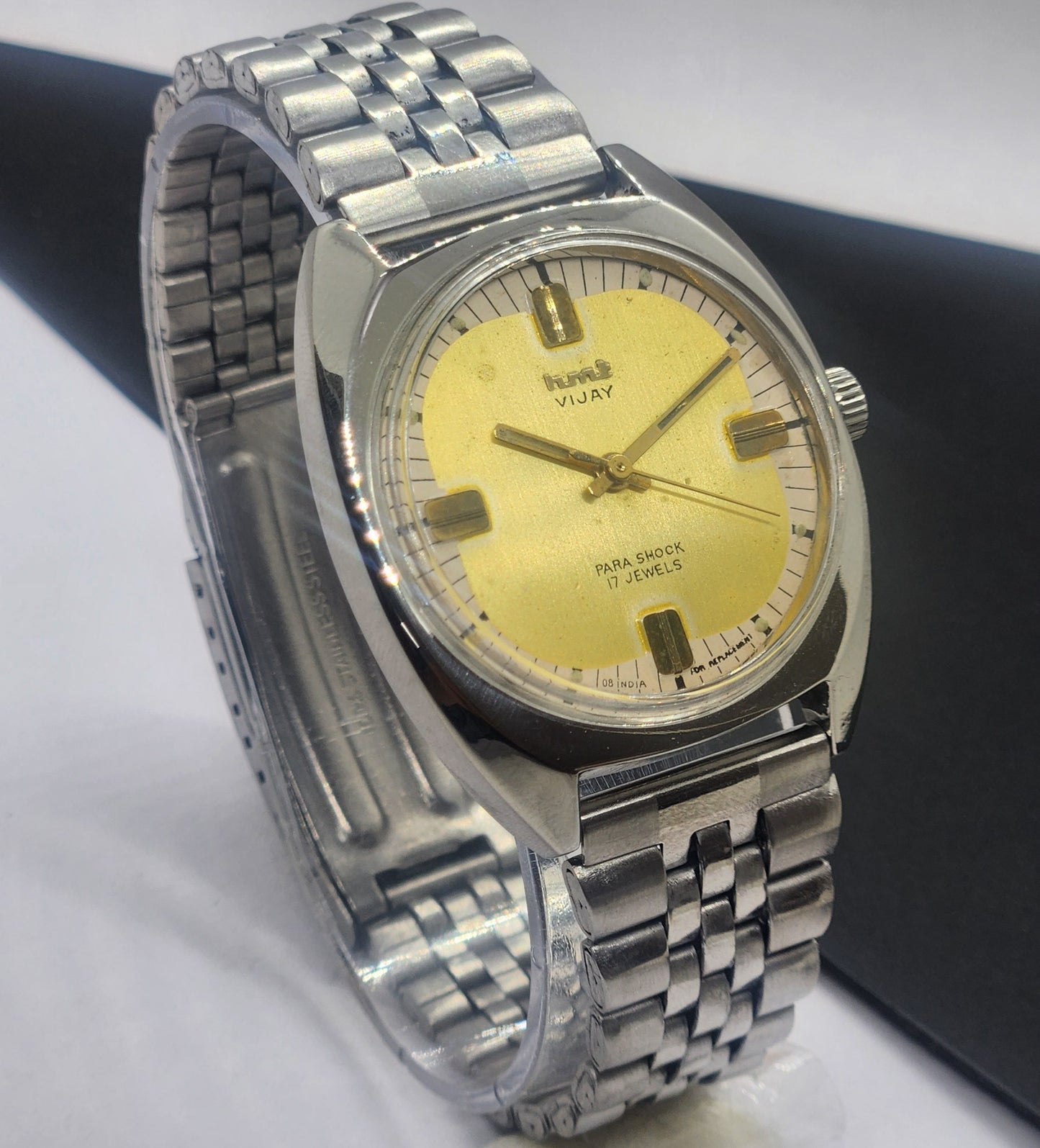 Vintage Original HMT Vijay Hand Winding 17 Jewels Golden Face Silver Bracelet Men's Wrist Watch F40