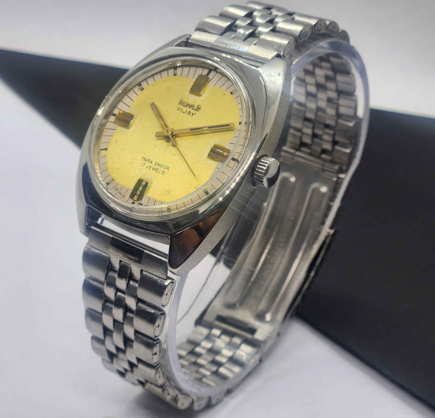 Vintage Original HMT Vijay Hand Winding 17 Jewels Golden Face Silver Bracelet Men's Wrist Watch F40
