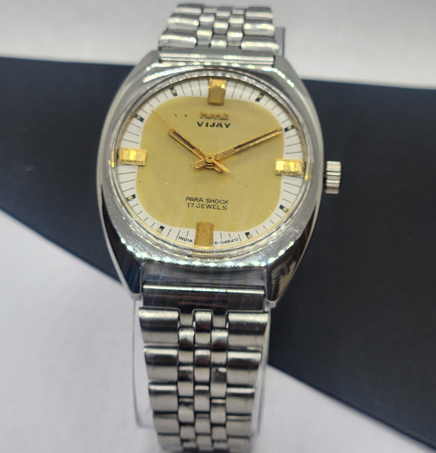 Vintage Original HMT Vijay Hand Winding 17 Jewels Golden Face Silver Bracelet Men's Wrist Watch F43