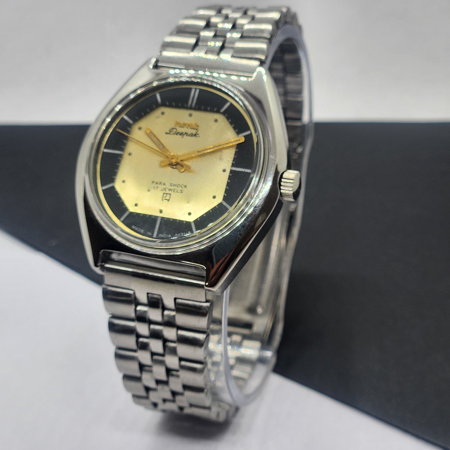 Vintage Original HMT Deepak Hand Winding 17 Jewels Golden Face Silver Bracelet Men's Wrist Watch F50