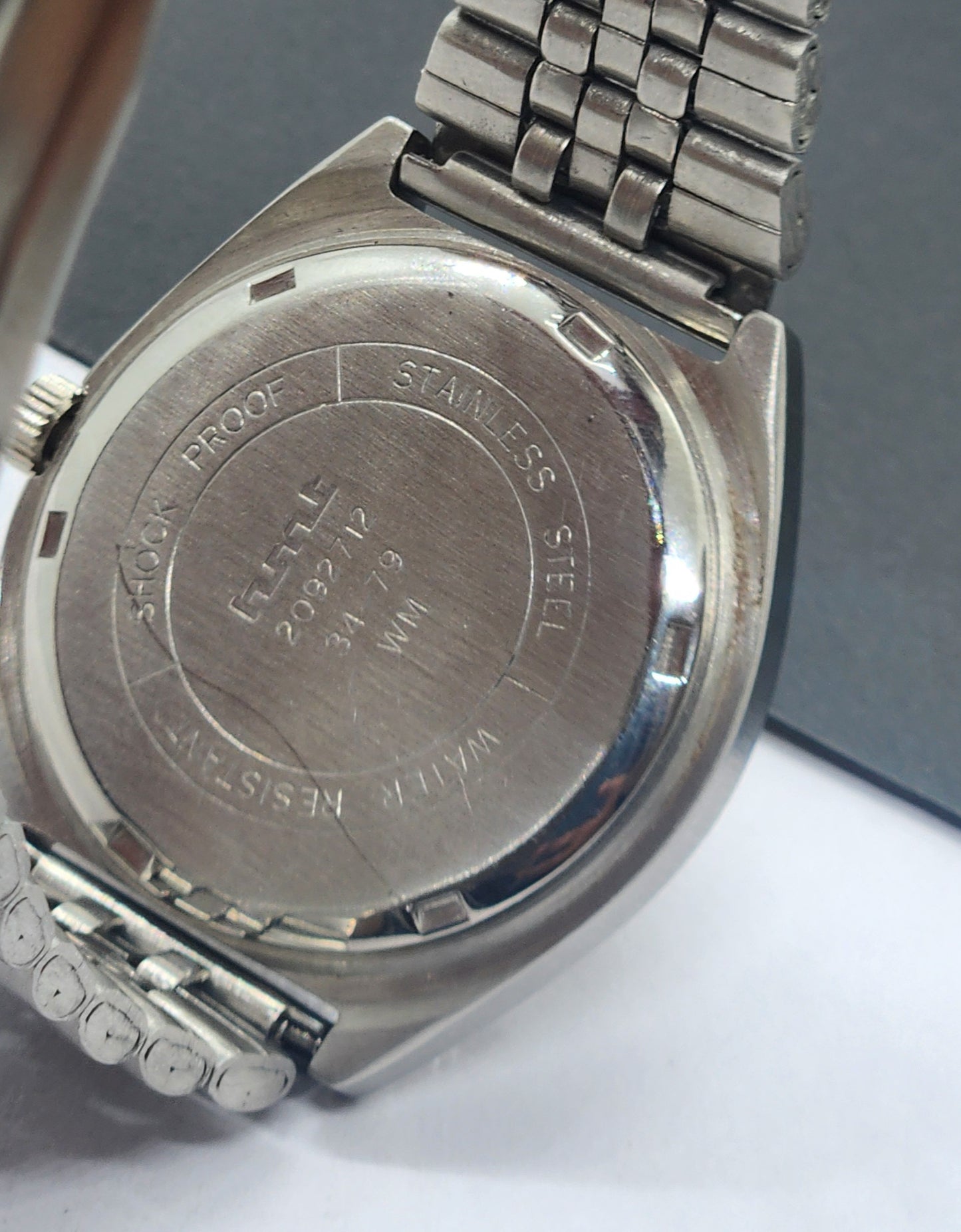 Vintage Original HMT Deepak Hand Winding 17 Jewels Golden Face Silver Bracelet Men's Wrist Watch F50