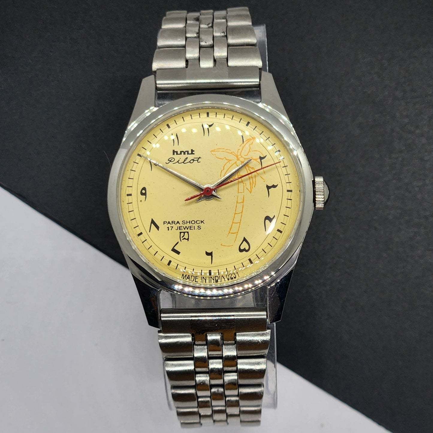 Vintage HMT Pilot Hand Winding 17 Jewels Yellow Face Jubilee Bracelet Men's Wrist Watch F56