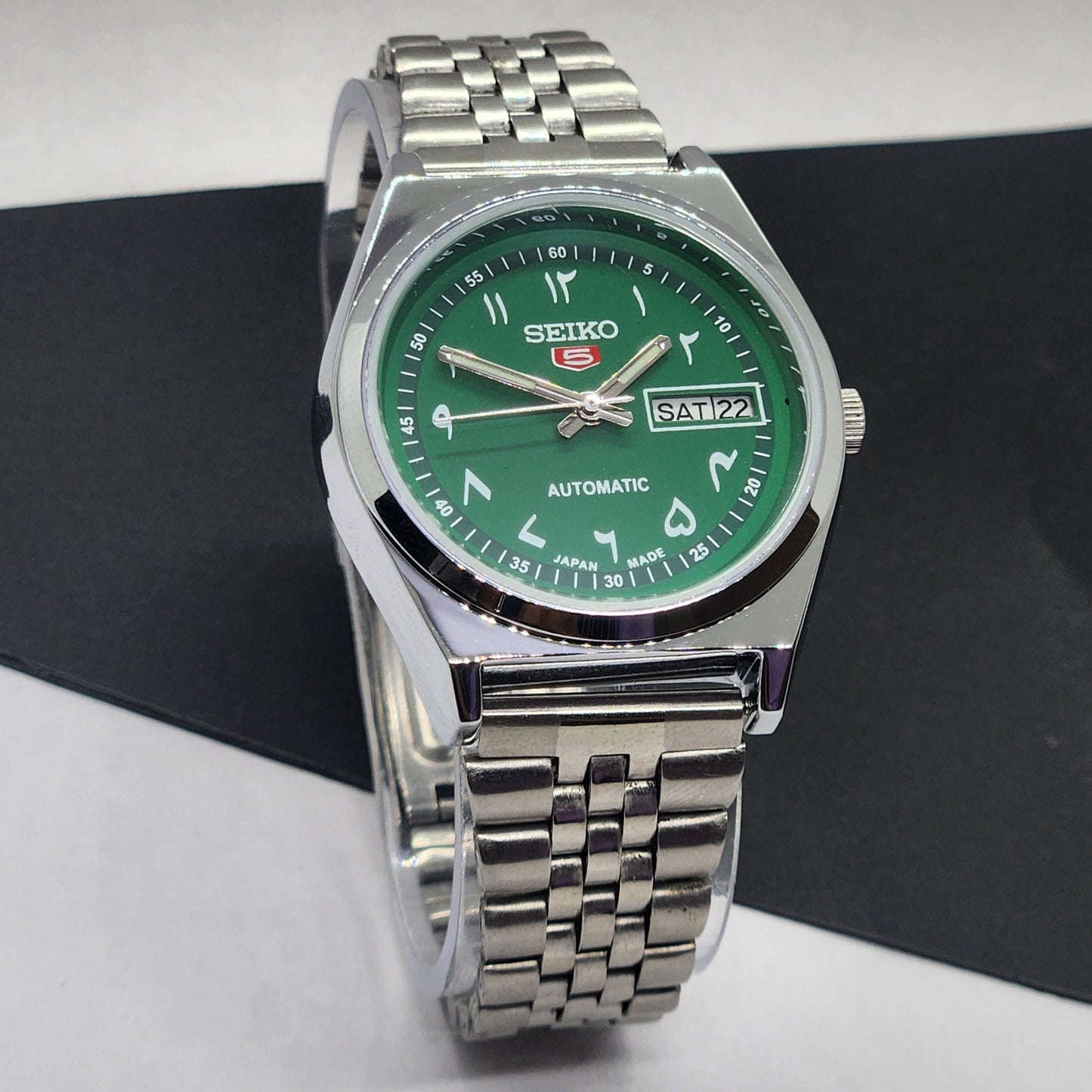 Vintage Mod Seiko 5 Automatic Arabic Green Face 6309A 17 Jewels Japan Men's Day-Date Wrist Watch F72