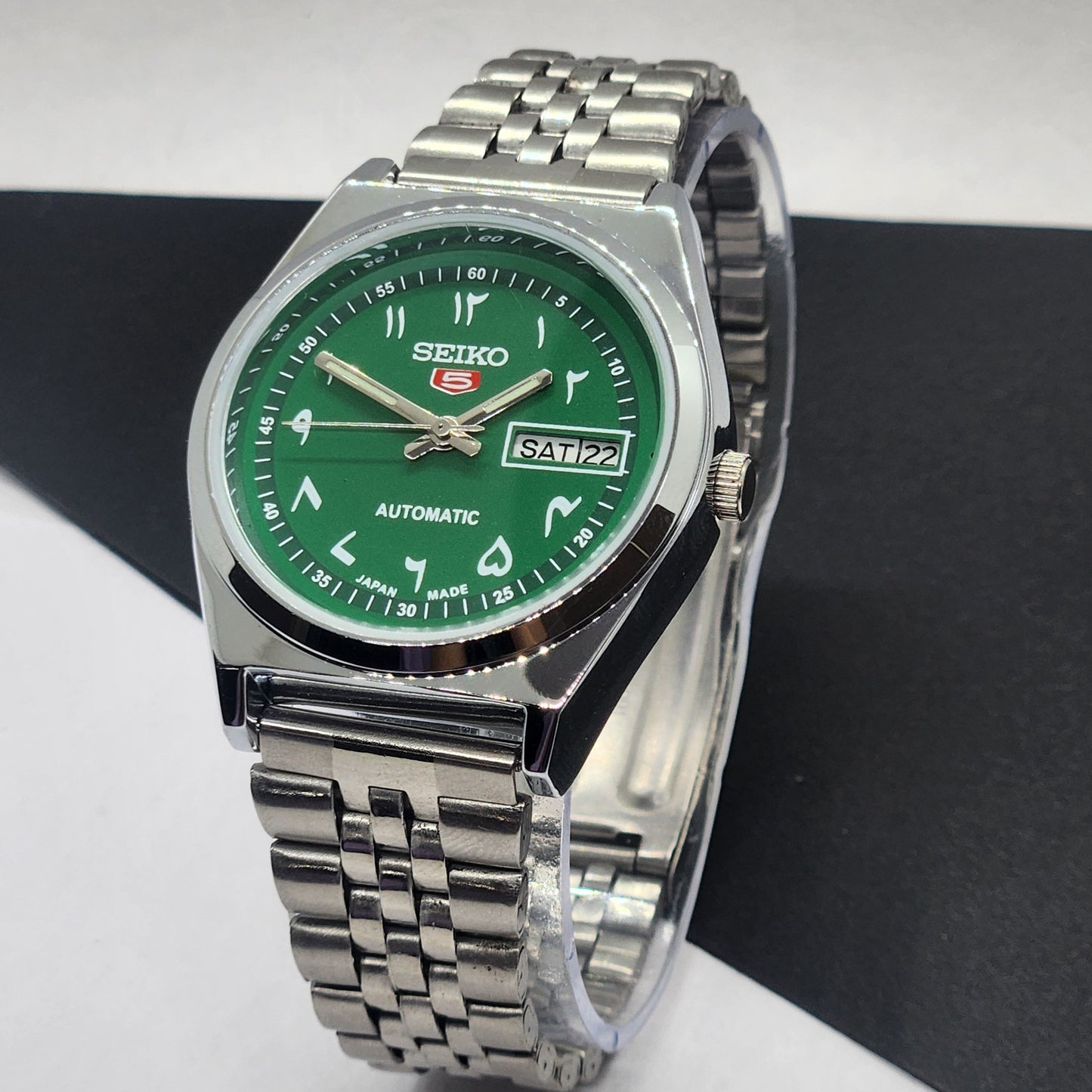 Vintage Mod Seiko 5 Automatic Arabic Green Face 6309A 17 Jewels Japan Men's Day-Date Wrist Watch F72
