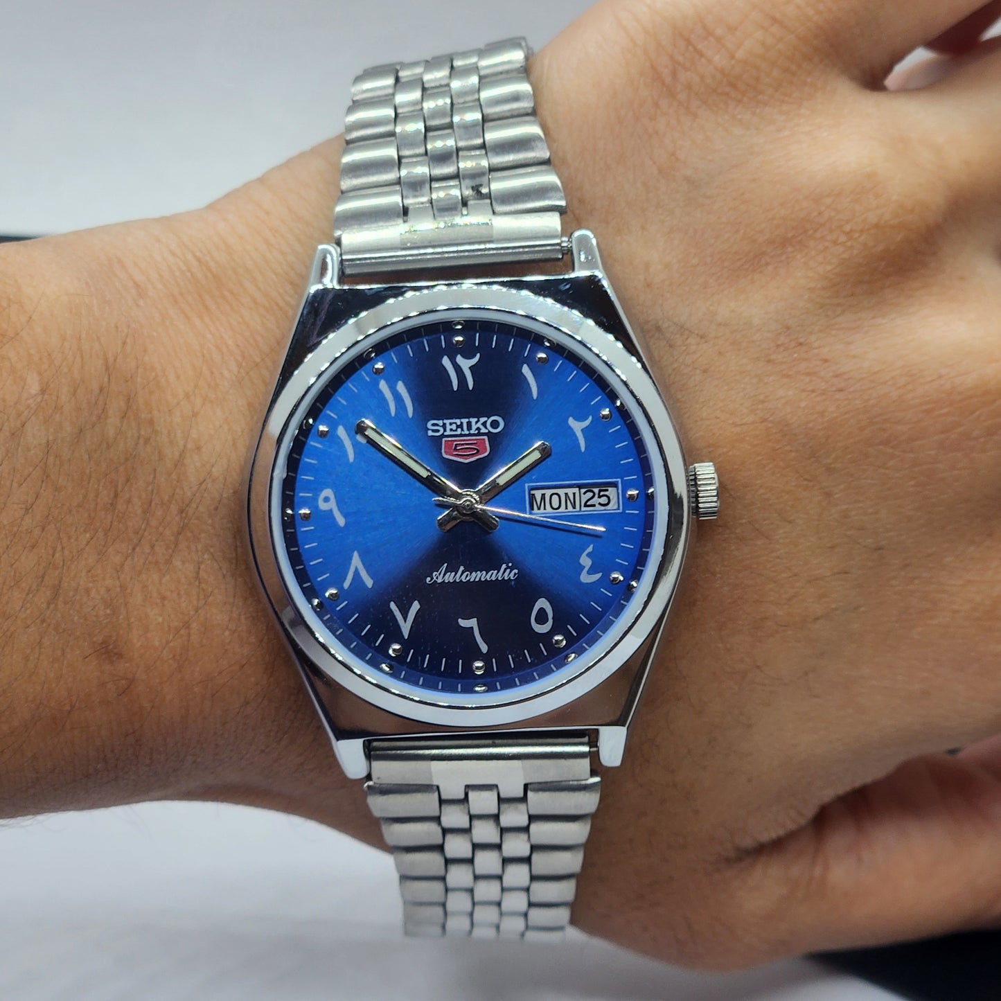 Vintage Mod Seiko 5 Automatic Arabic Blue Face 6309A 17 Jewels Japan Men's Day-Date Wrist Watch F73