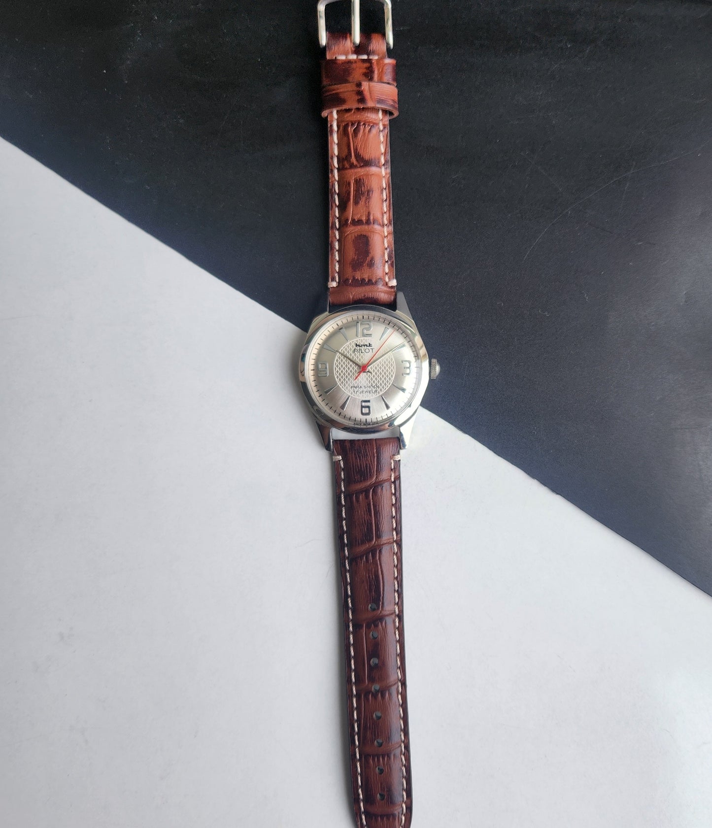 Vintage HMT Pilot Hand Winding 17 Jewels Silver Face Brown Croco Leather Strap Men's Wrist Watch F76