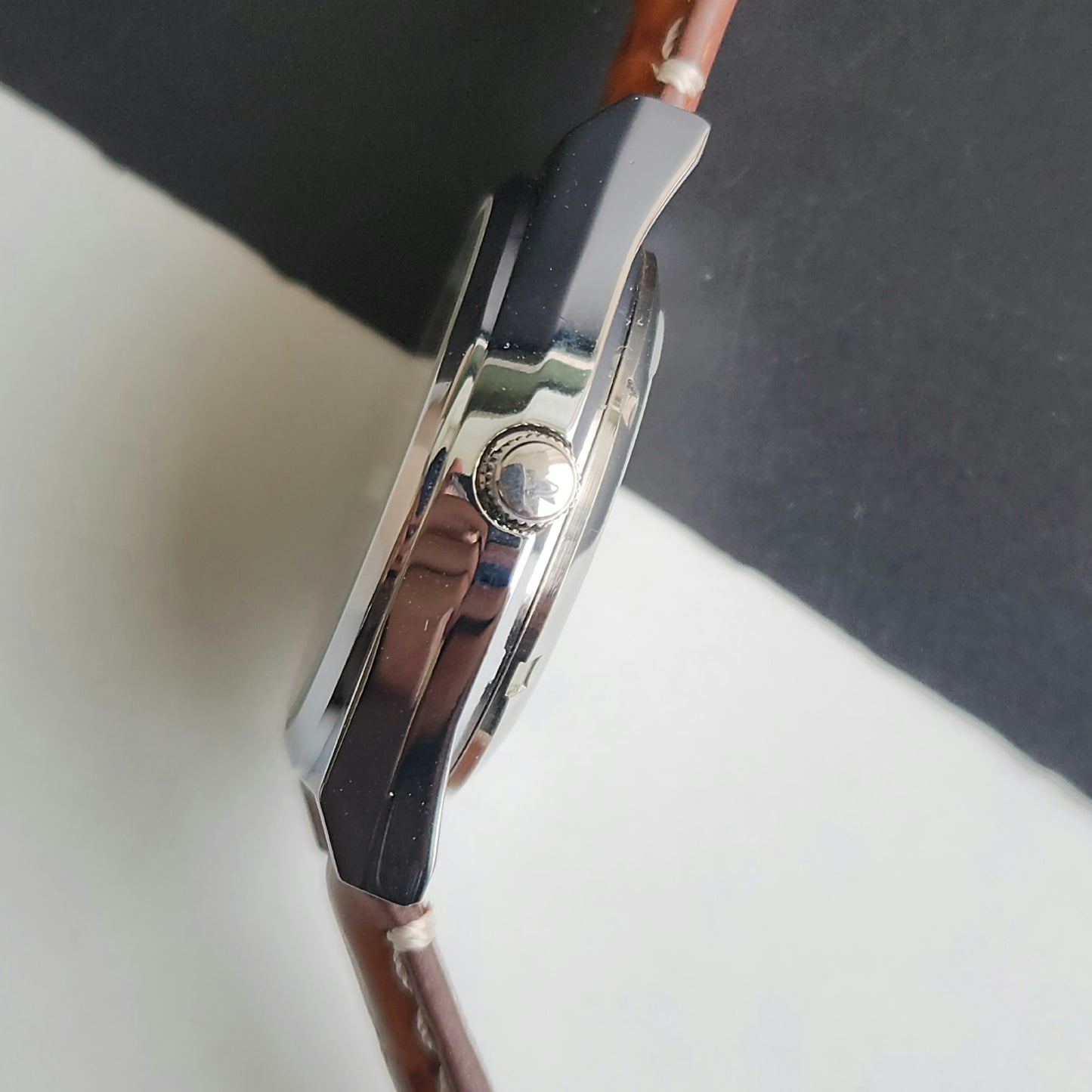 Vintage Mod Seiko 5 Automatic Arabic Golden Face 6309A 17 Jewels Brown Croco Leather Strap Day-Date Men's Wrist Watch F93