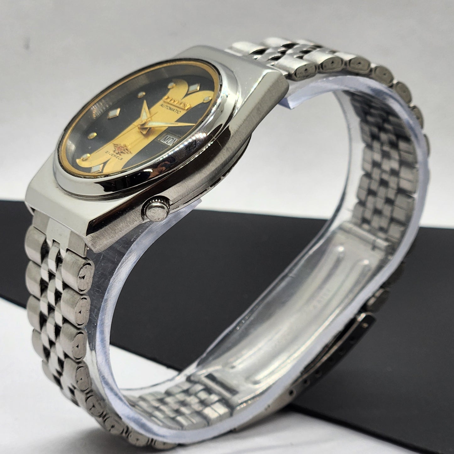 Vintage 1976 Original Citizen Automatic Cal. 8200 Black Face 21 Jewels Day-Date Japanese Men's Wrist Watch EG38