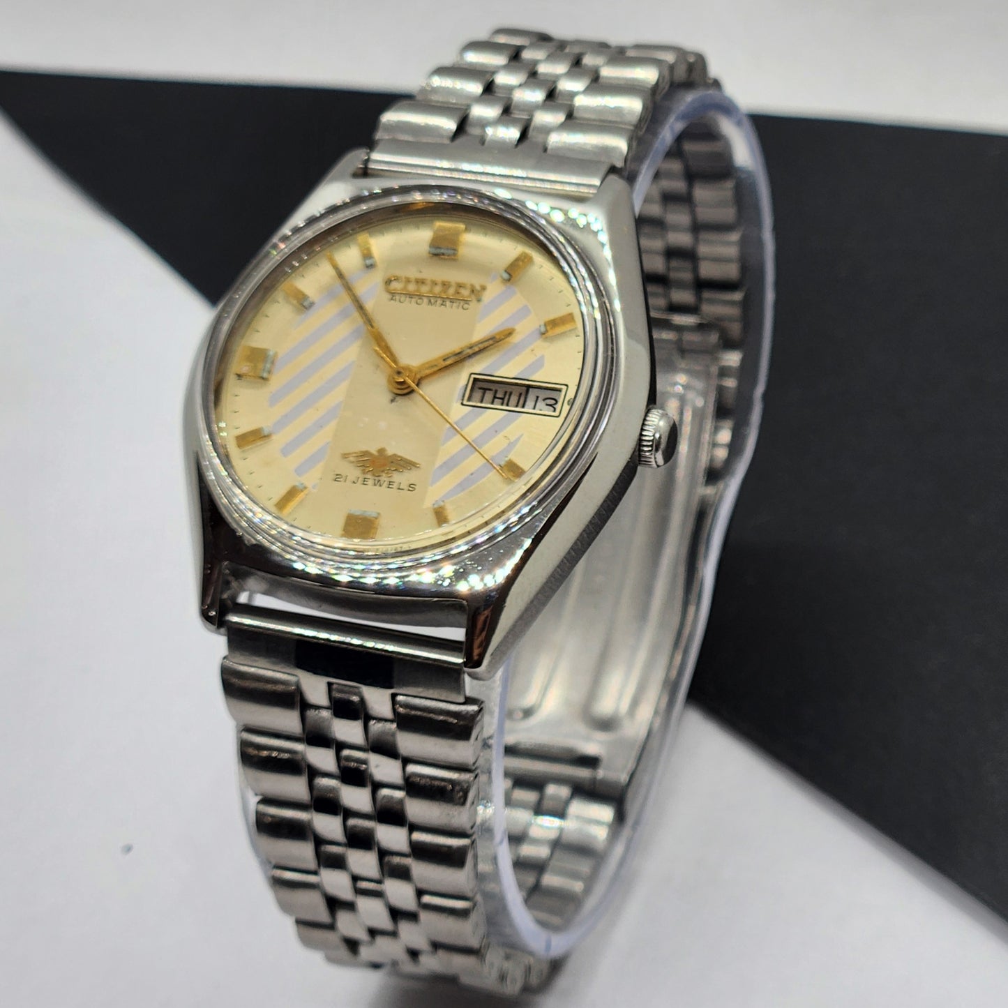 Vintage 1987 Original Citizen Automatic Cal. 8200 Golden Face 21 Jewels Day-Date Japanese Men's Wrist Watch EG45